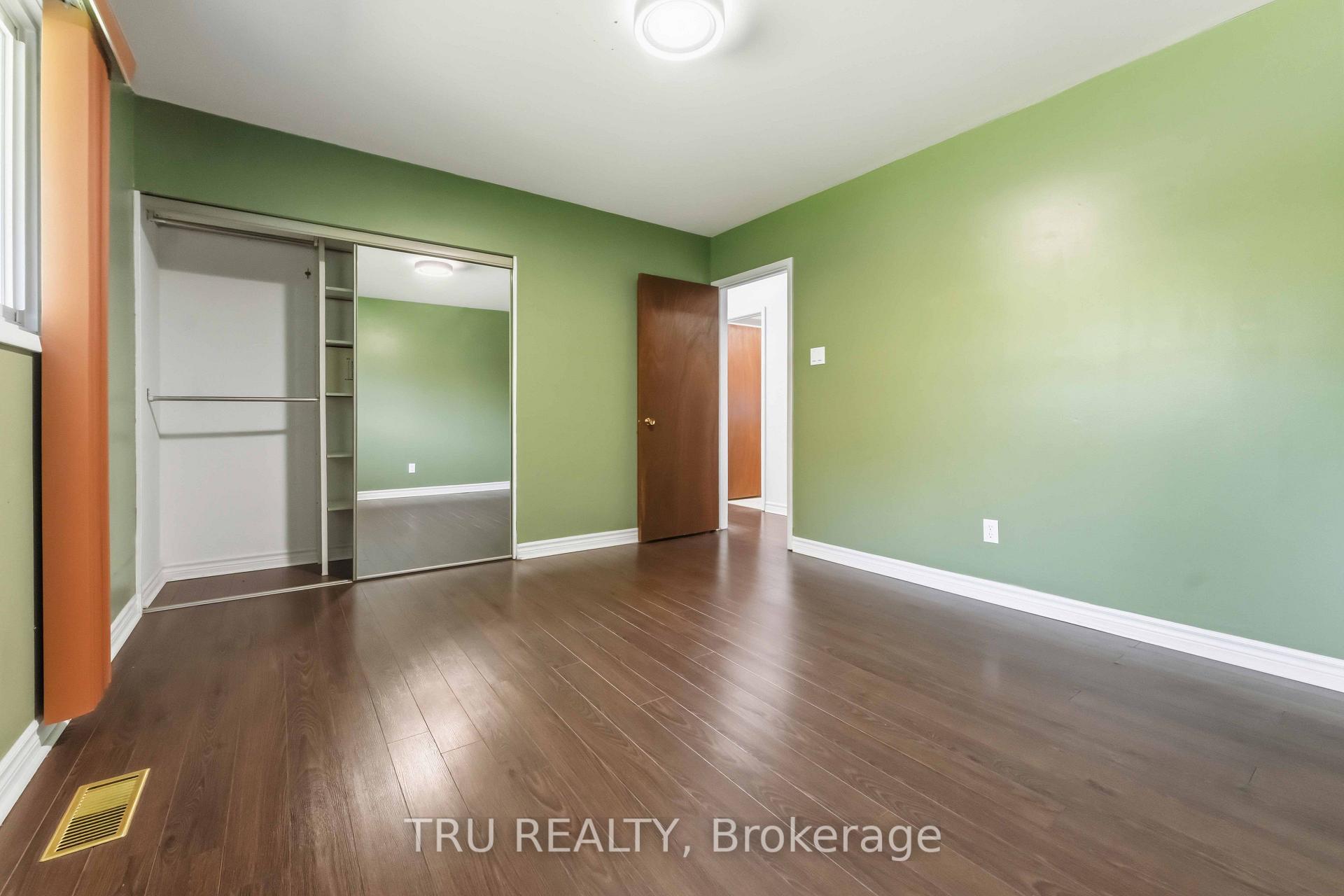 Photo 28 of 19 Ellery Crescent, Ottawa, Bells Corners — HOMEH