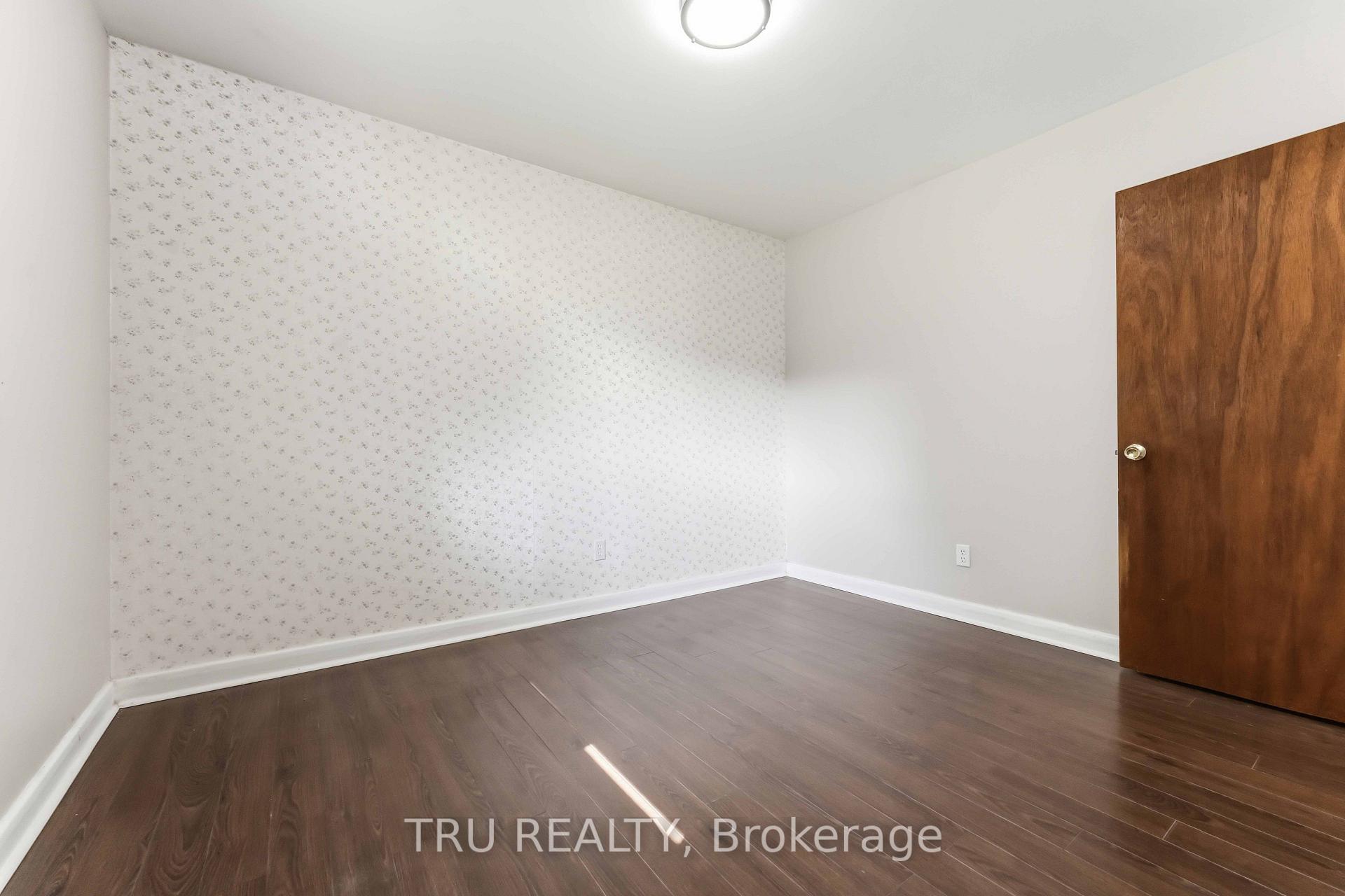 Photo 30 of 19 Ellery Crescent, Ottawa, Bells Corners — HOMEH