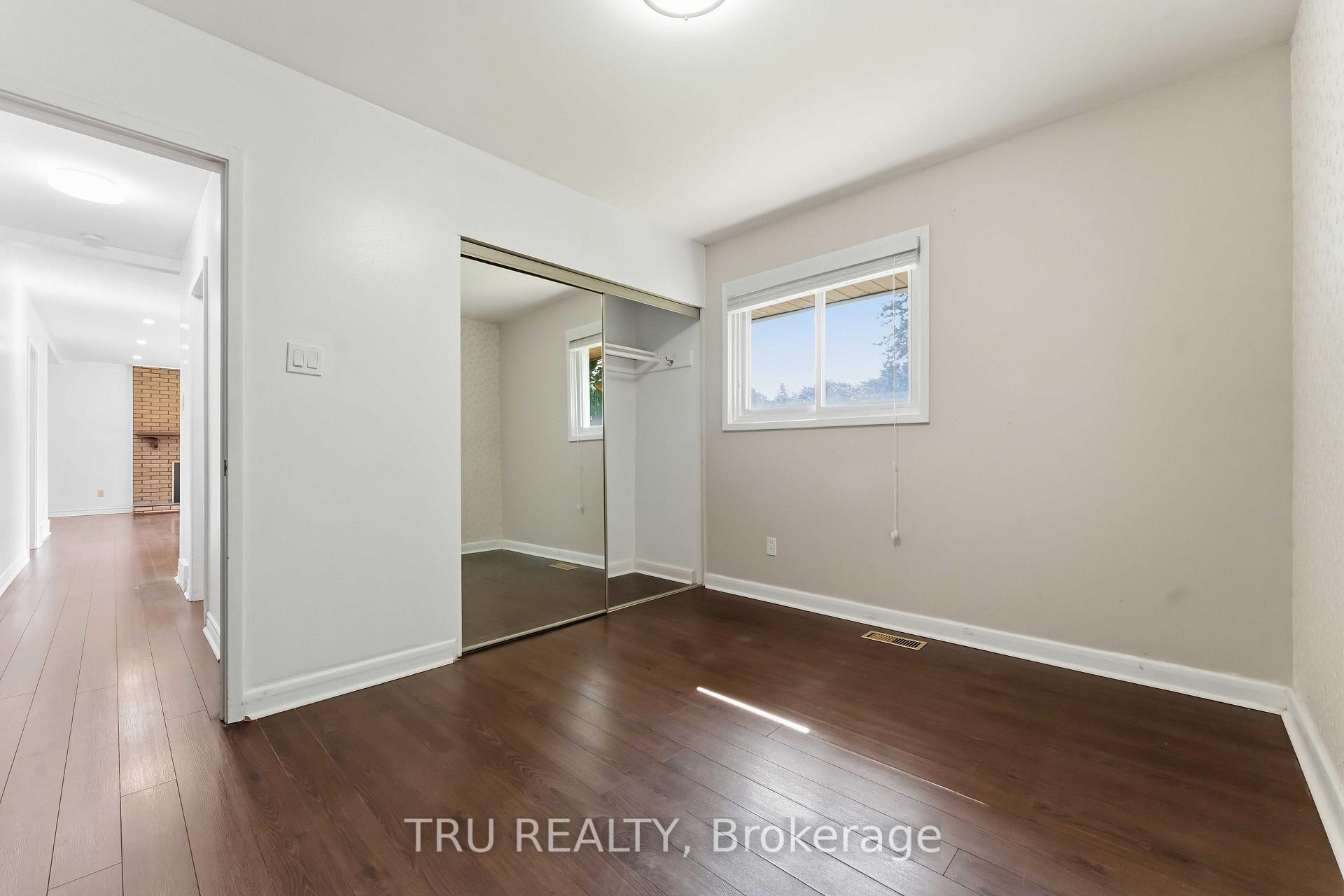 Photo 32 of 19 Ellery Crescent, Ottawa, Bells Corners — HOMEH