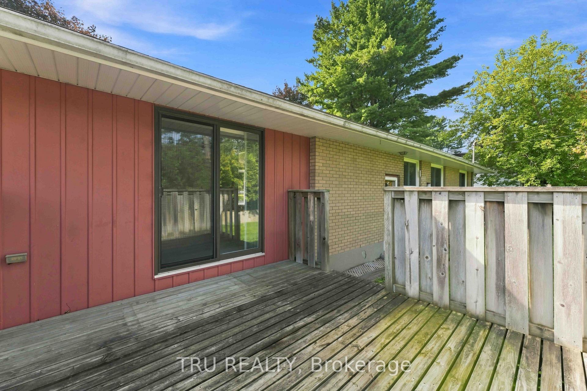 Photo 39 of 19 Ellery Crescent, Ottawa, Bells Corners — HOMEH