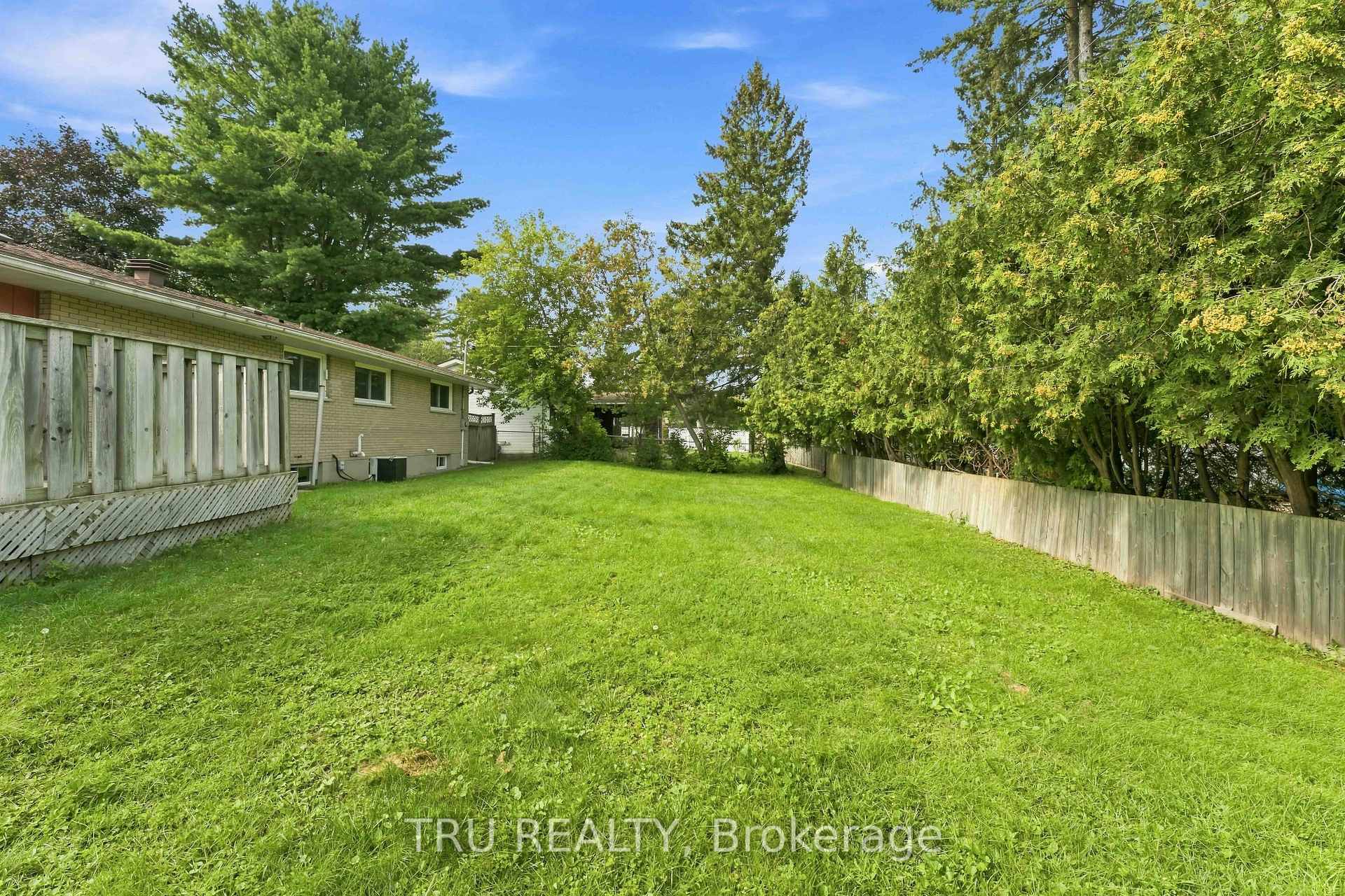 Photo 43 of 19 Ellery Crescent, Ottawa, Bells Corners — HOMEH