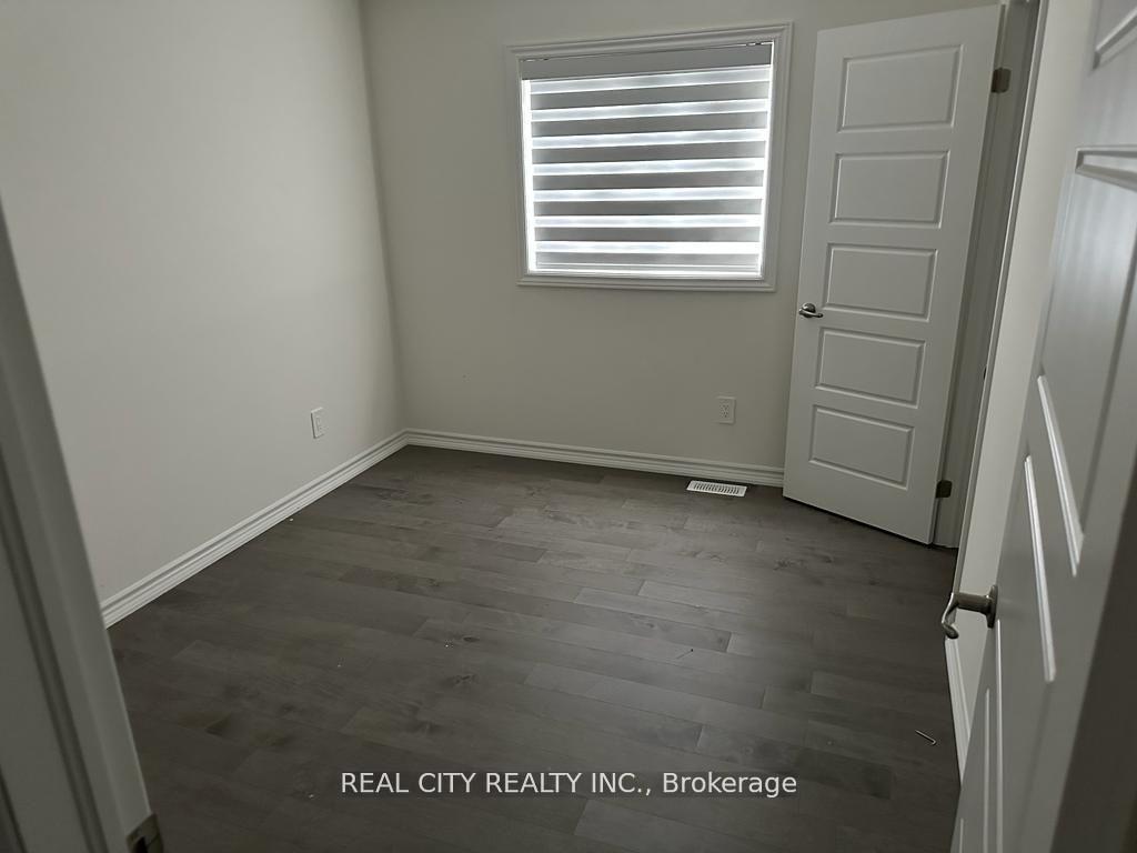 Photo 7 of 25 Whitton Dr. Street, Brant, Paris — HOMEH