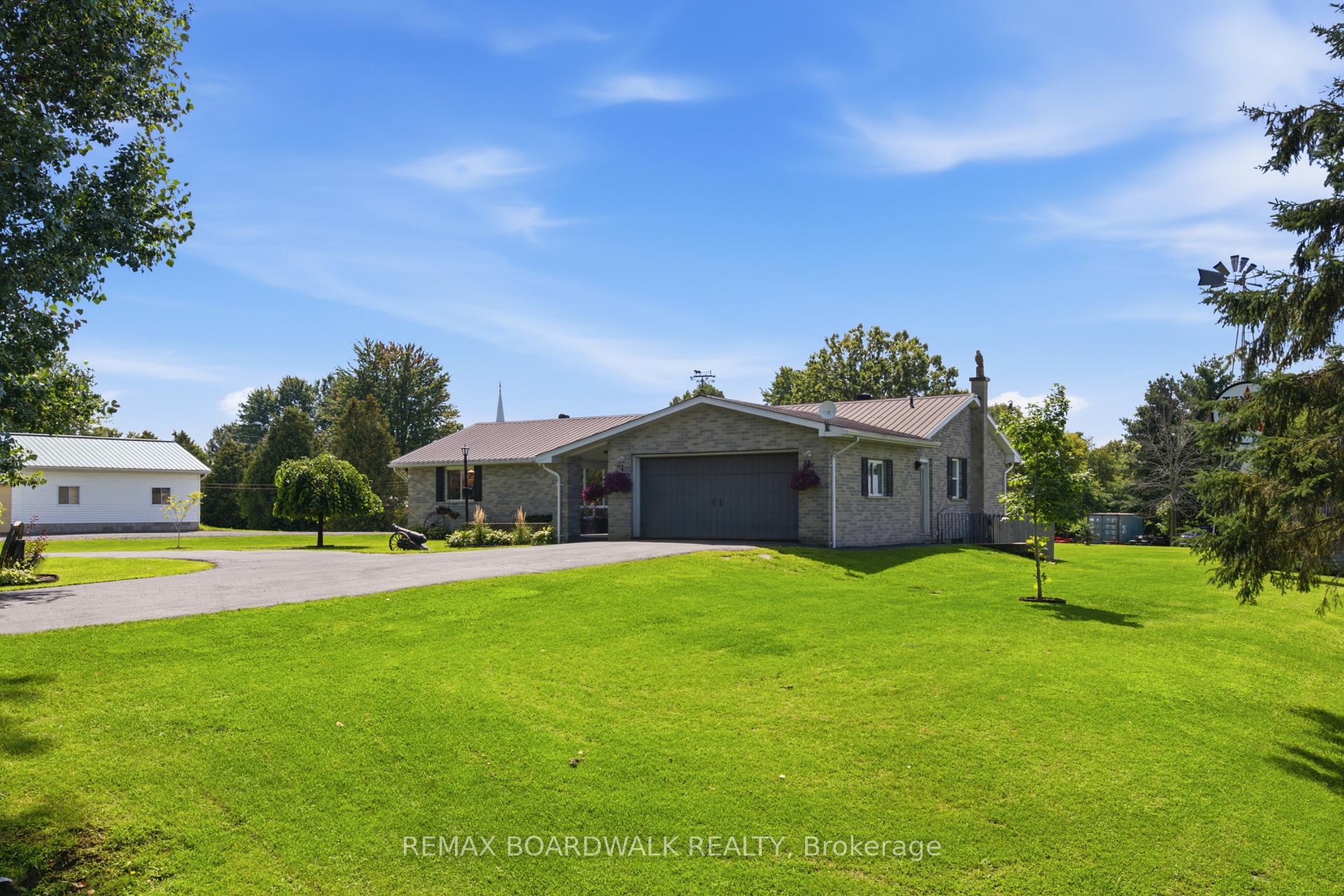 Photo 2 of 7014 County Rd 22, Edwardsburgh/Cardinal, Edwardsburgh/Cardinal Twp — HOMEH
