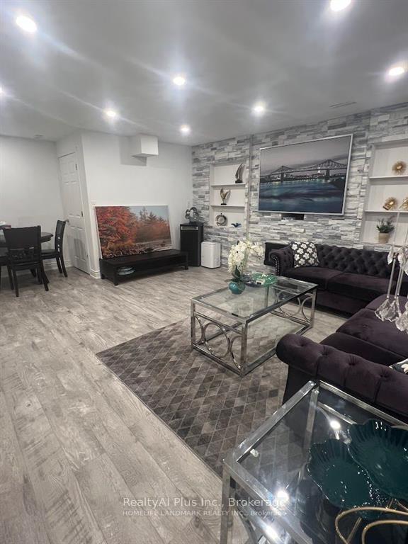Photo 5 of Unit Bsmt, 80 Batchford Crescent, Markham, Box Grove — HOMEH