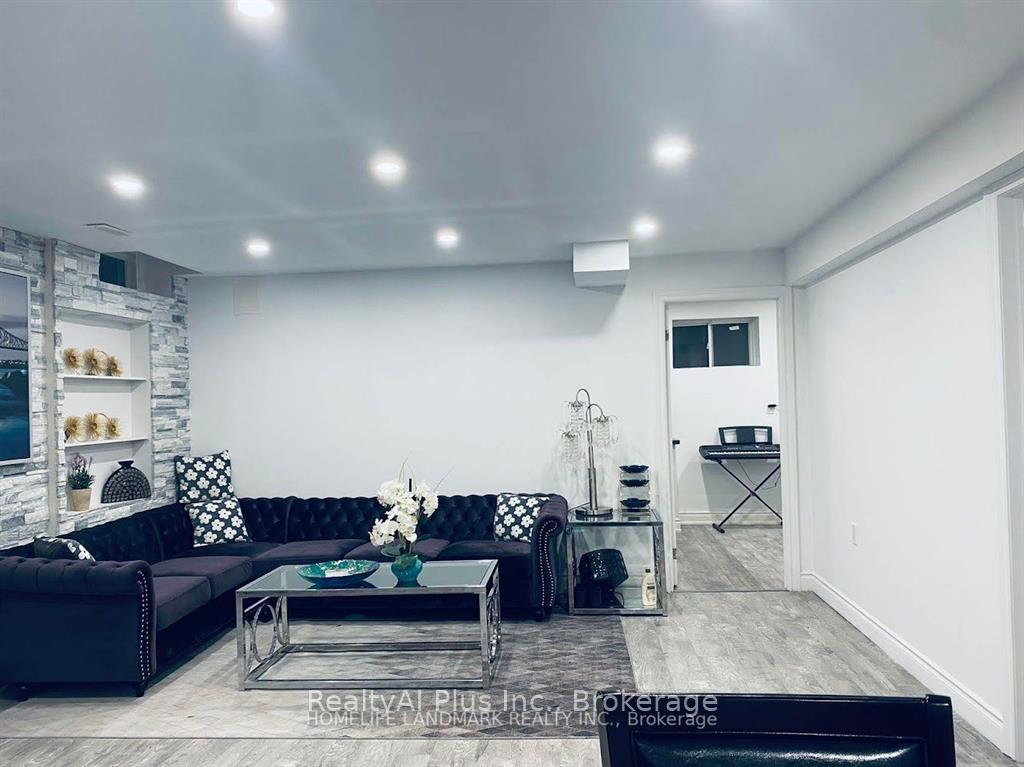 Photo 13 of Unit Bsmt, 80 Batchford Crescent, Markham, Box Grove — HOMEH