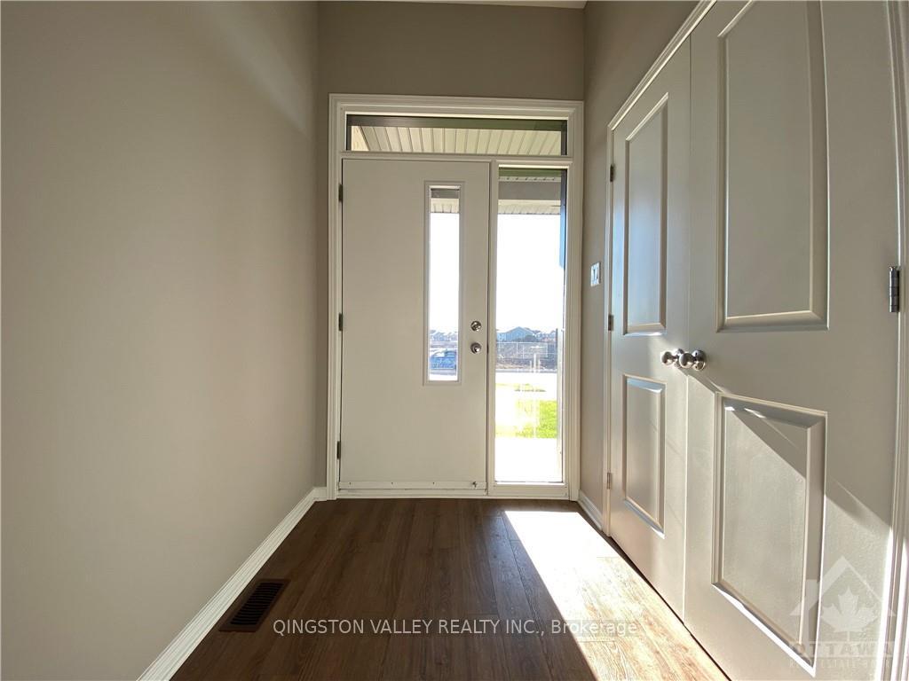 Photo 2 of 489 Cope Drive, Ottawa, Kanata - Emerald Meadows/Trailwest — HOMEH