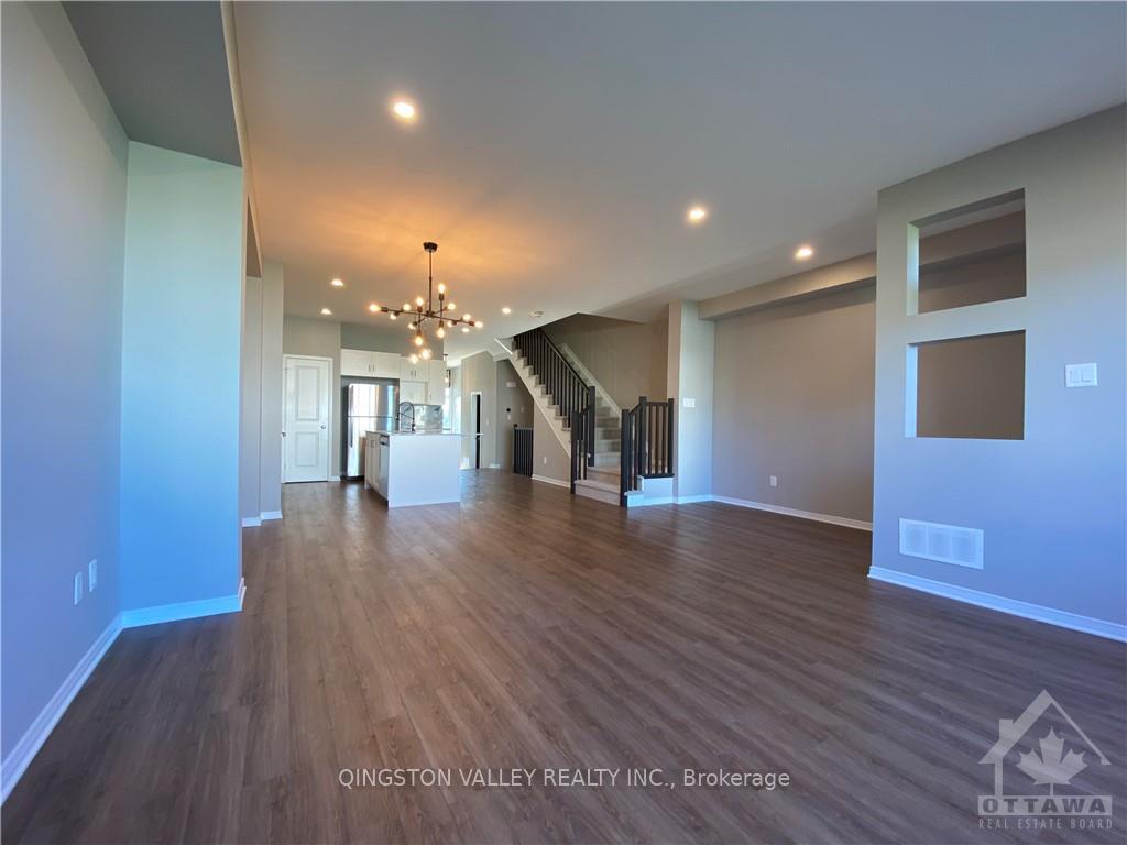 Photo 9 of 489 Cope Drive, Ottawa, Kanata - Emerald Meadows/Trailwest — HOMEH