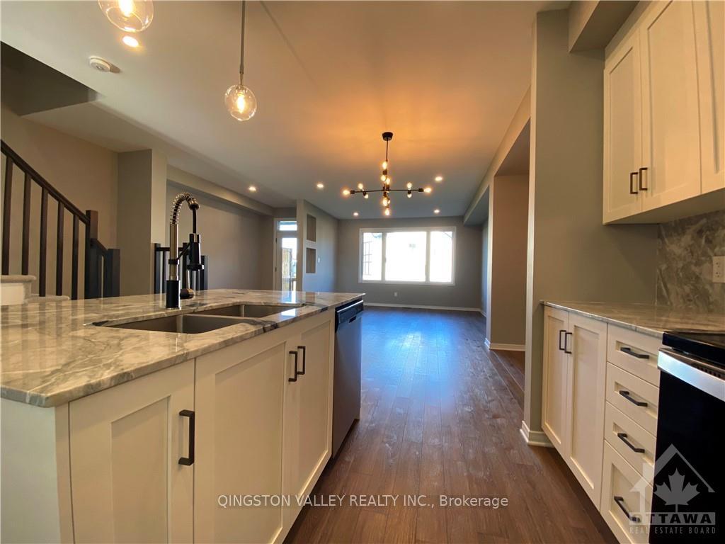 Photo 10 of 489 Cope Drive, Ottawa, Kanata - Emerald Meadows/Trailwest — HOMEH