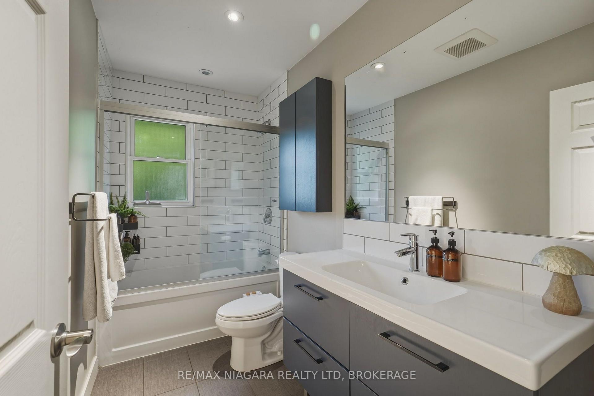 Photo 63 of 9 Youngblut Avenue, St. Catharines, Vine/Linwell — HOMEH