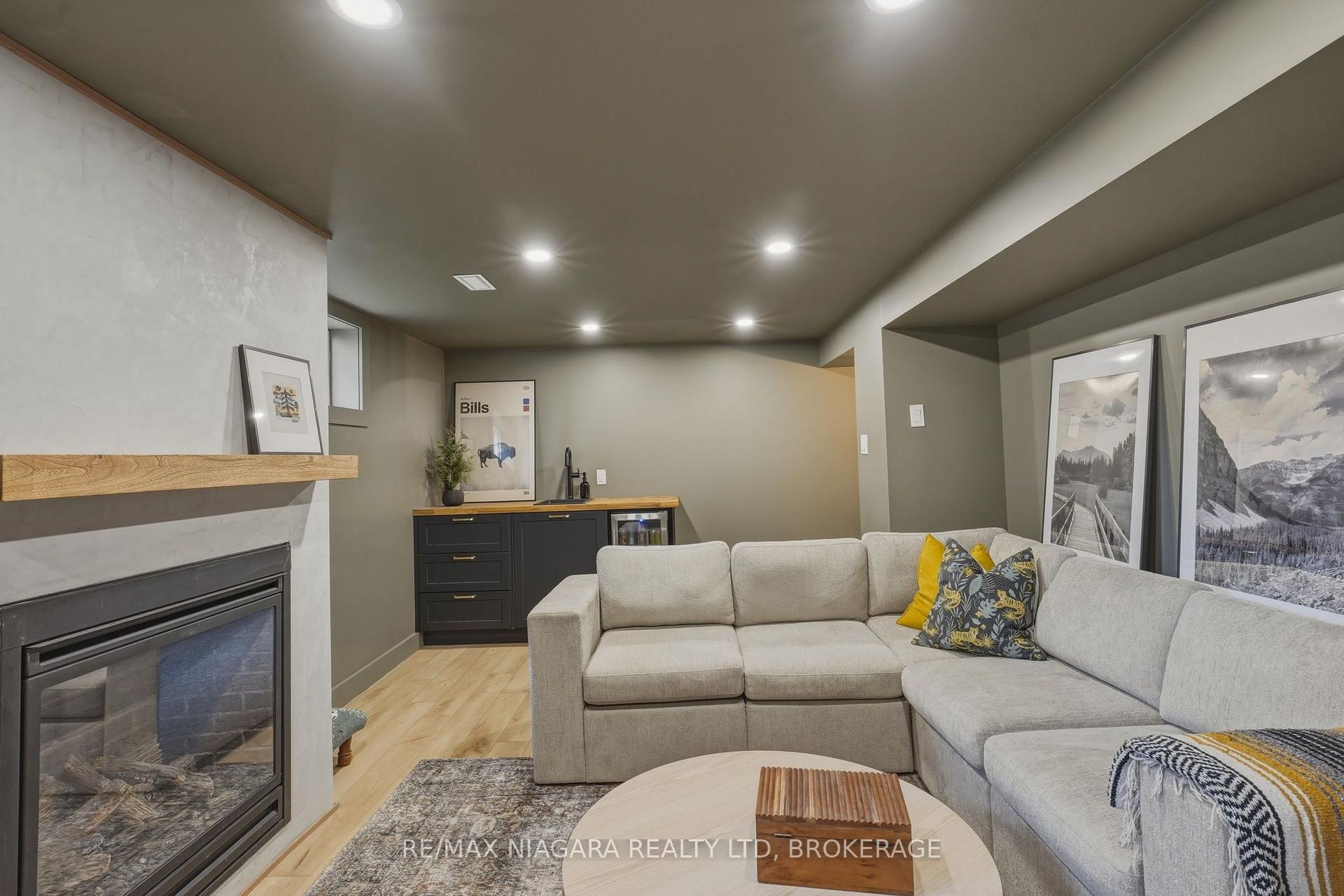 Photo 76 of 9 Youngblut Avenue, St. Catharines, Vine/Linwell — HOMEH
