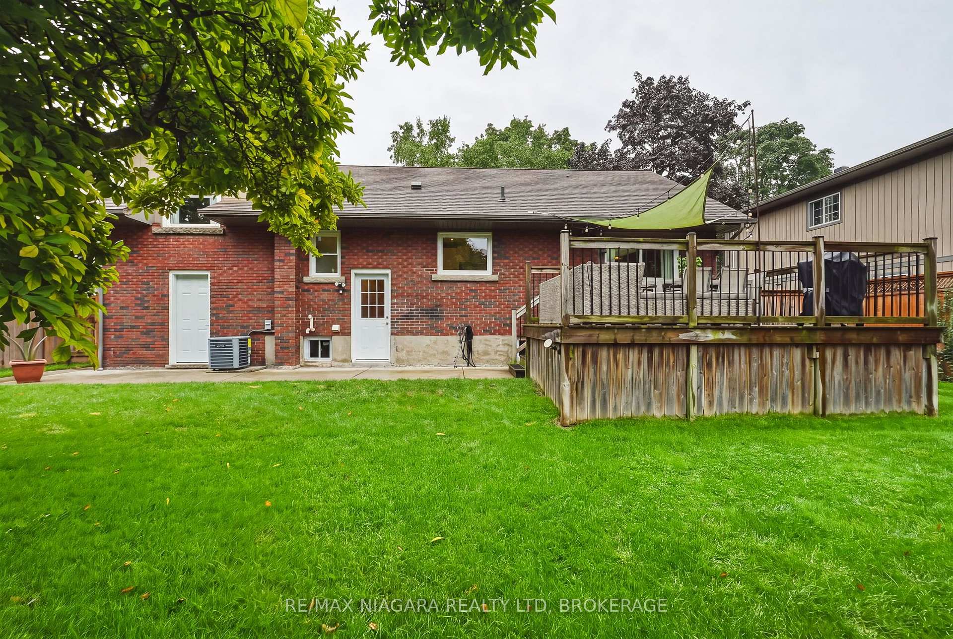Photo 84 of 9 Youngblut Avenue, St. Catharines, Vine/Linwell — HOMEH