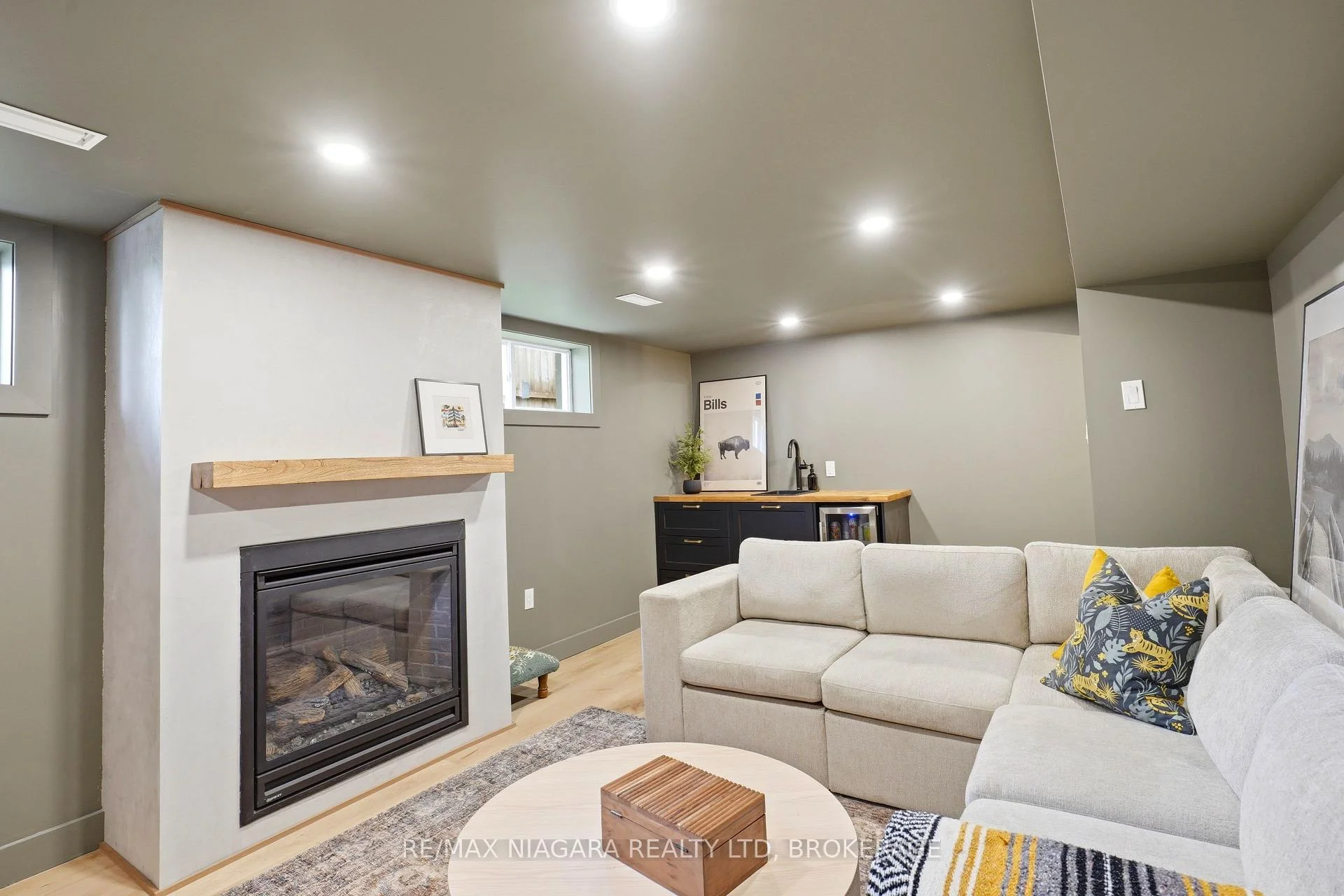 Photo 51 of 9 Youngblut Avenue, St. Catharines, Vine/Linwell — HOMEH