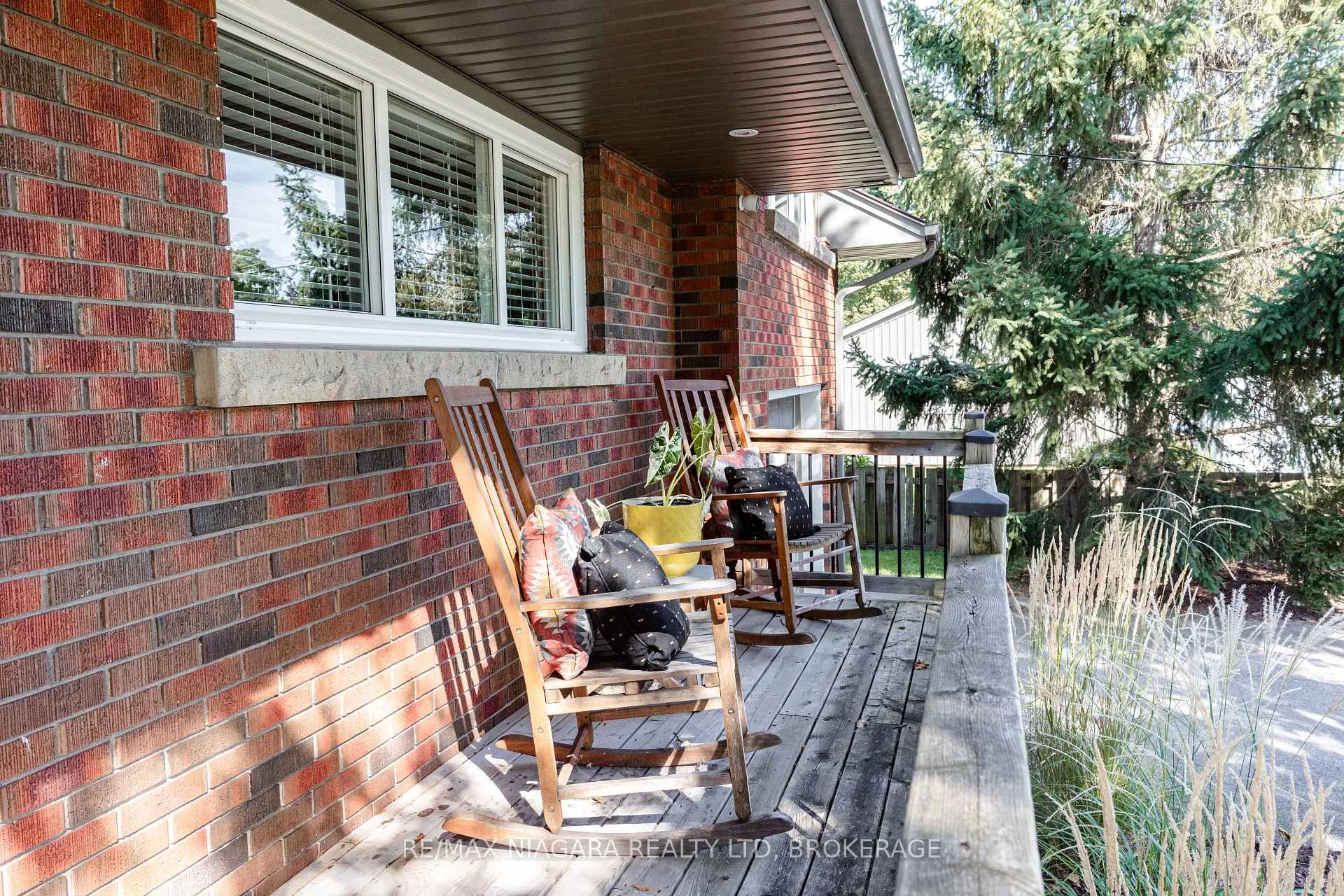 Photo 13 of 9 Youngblut Avenue, St. Catharines, Vine/Linwell — HOMEH