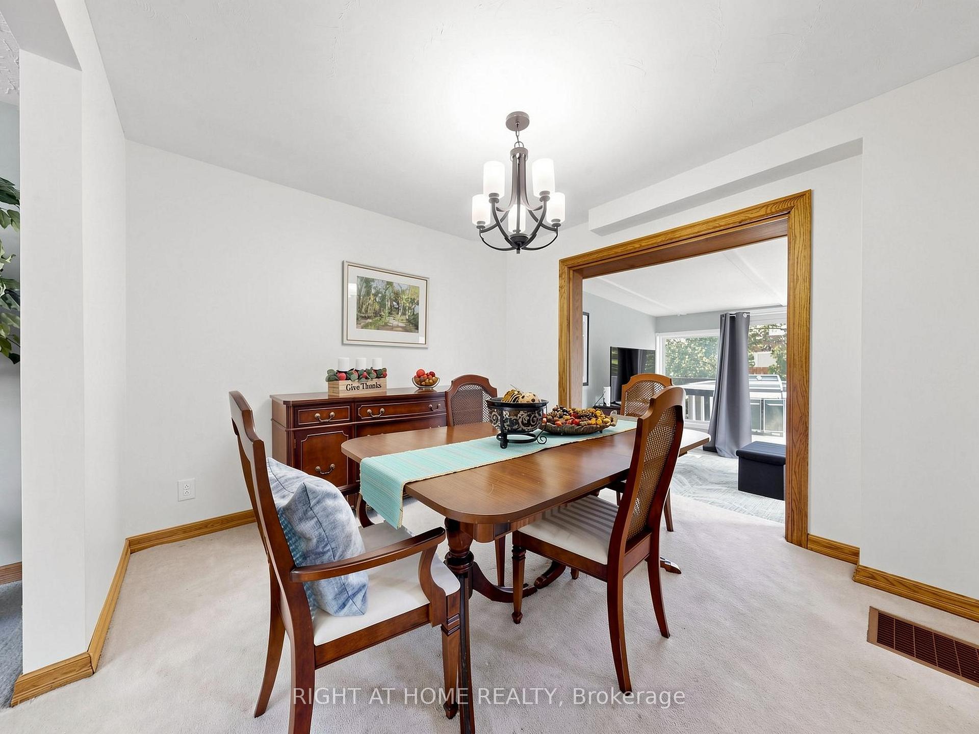 Photo 12 of 479 Bernhard Crescent, Oshawa, O'Neill — HOMEH