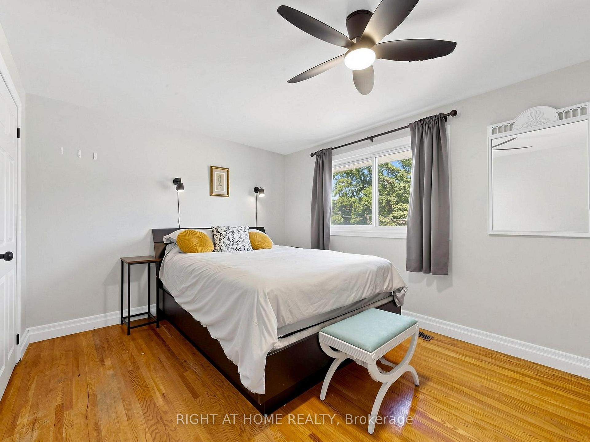 Photo 18 of 479 Bernhard Crescent, Oshawa, O'Neill — HOMEH