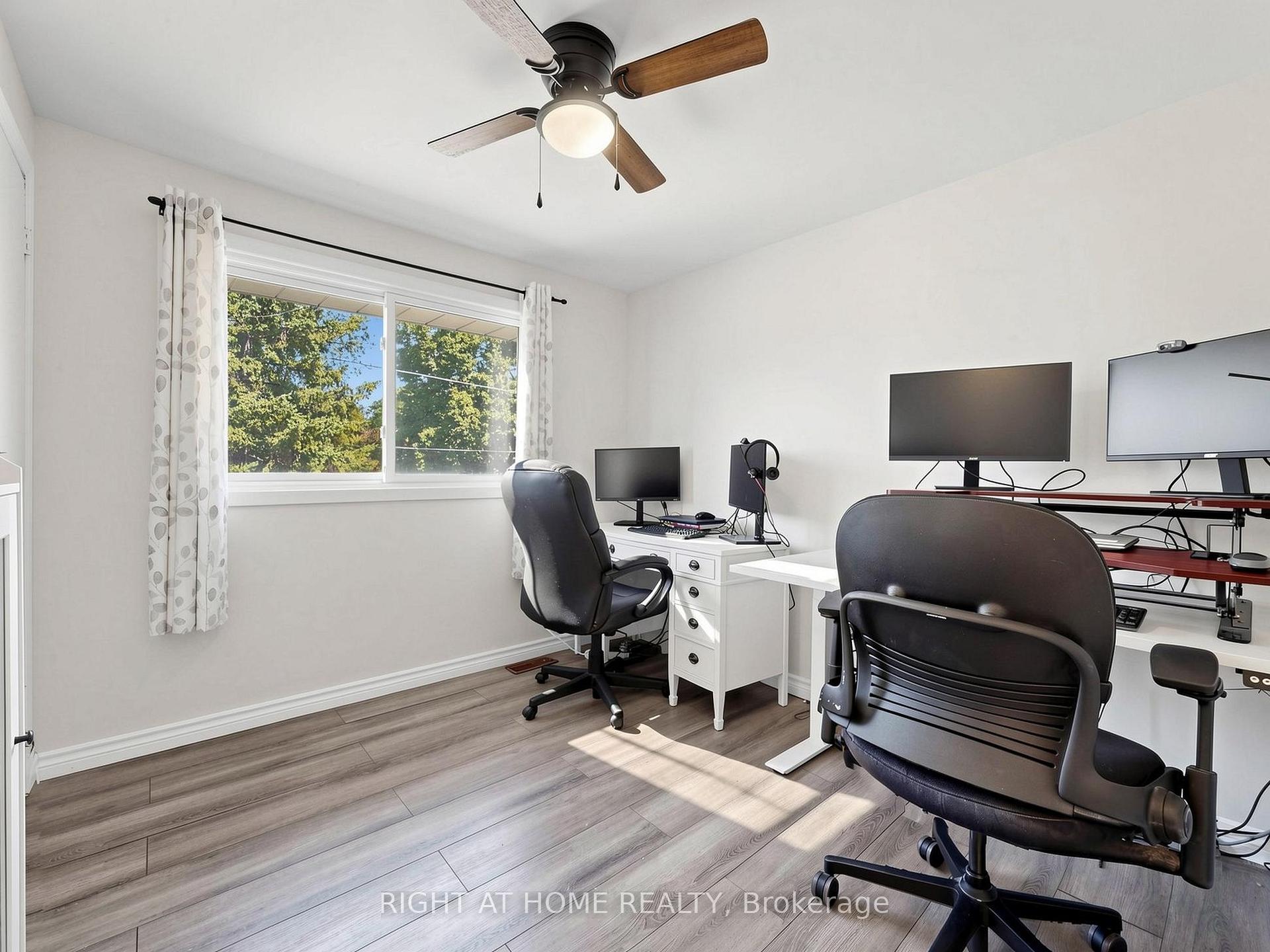 Photo 21 of 479 Bernhard Crescent, Oshawa, O'Neill — HOMEH