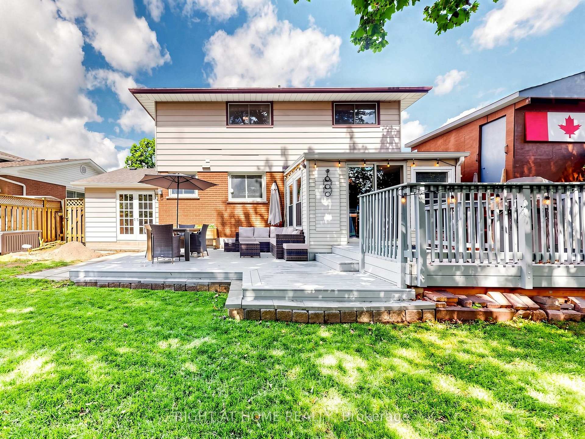 Photo 24 of 479 Bernhard Crescent, Oshawa, O'Neill — HOMEH