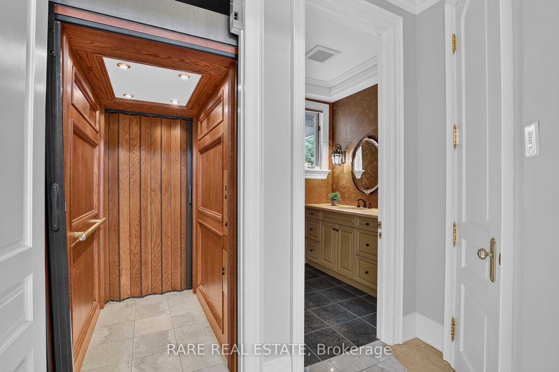 Photo 11 of 92 Willis Drive, Aurora, Aurora Highlands — HOMEH