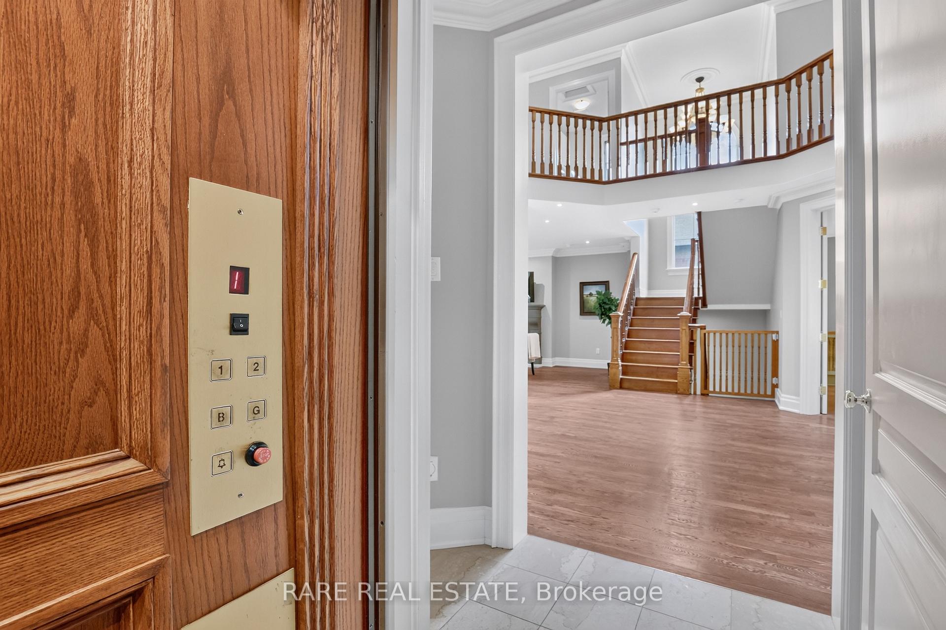 Photo 12 of 92 Willis Drive, Aurora, Aurora Highlands — HOMEH