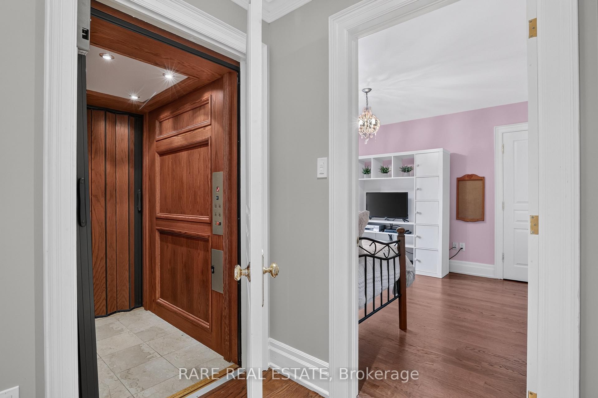 Photo 32 of 92 Willis Drive, Aurora, Aurora Highlands — HOMEH