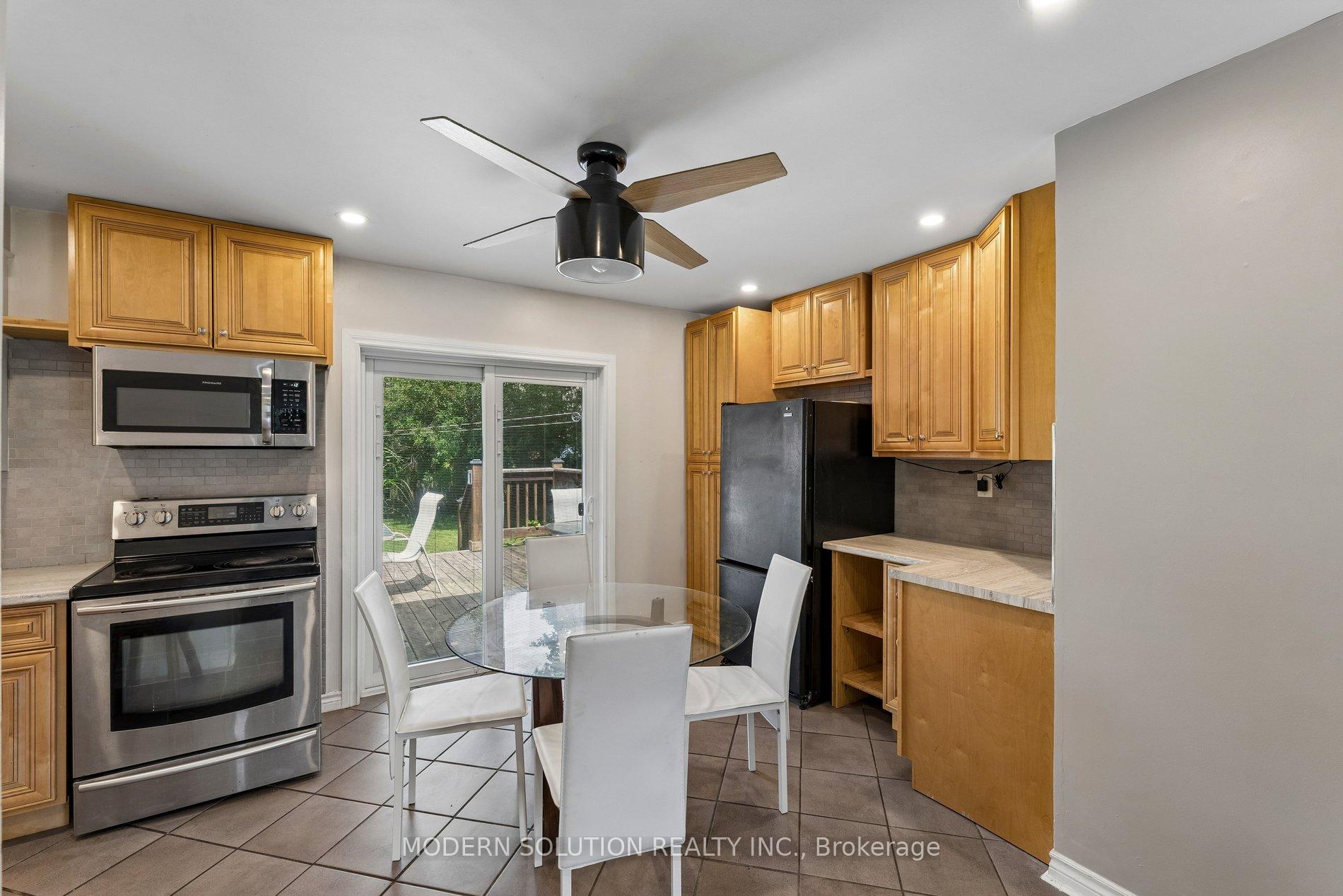 Photo 9 of 61 Godfrey Drive, London, East D — HOMEH