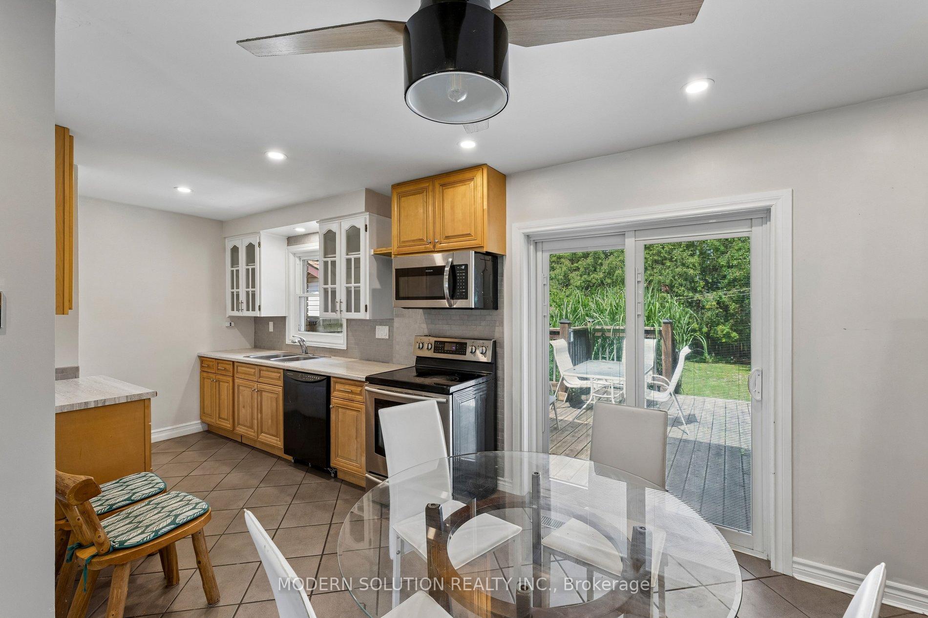 Photo 11 of 61 Godfrey Drive, London, East D — HOMEH
