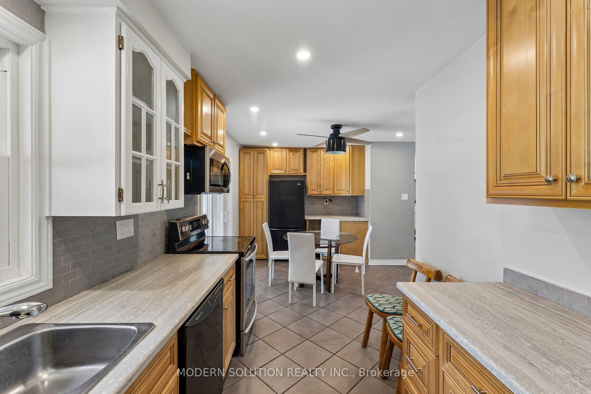 Photo 14 of 61 Godfrey Drive, London, East D — HOMEH