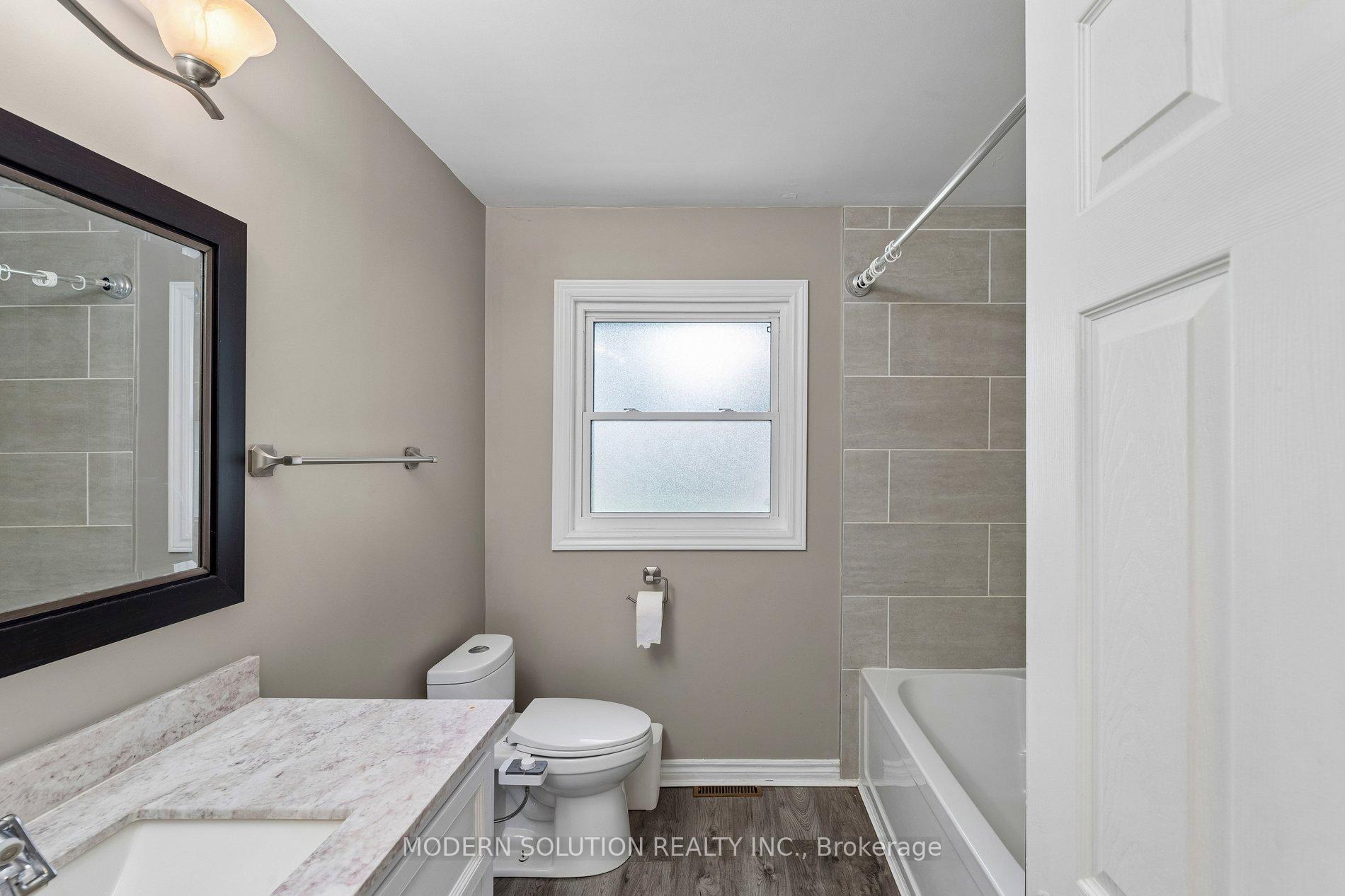 Photo 16 of 61 Godfrey Drive, London, East D — HOMEH