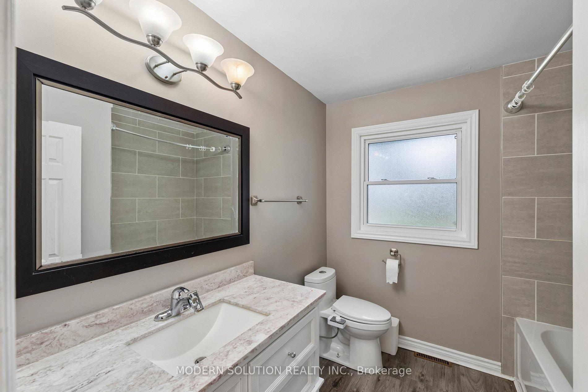 Photo 17 of 61 Godfrey Drive, London, East D — HOMEH