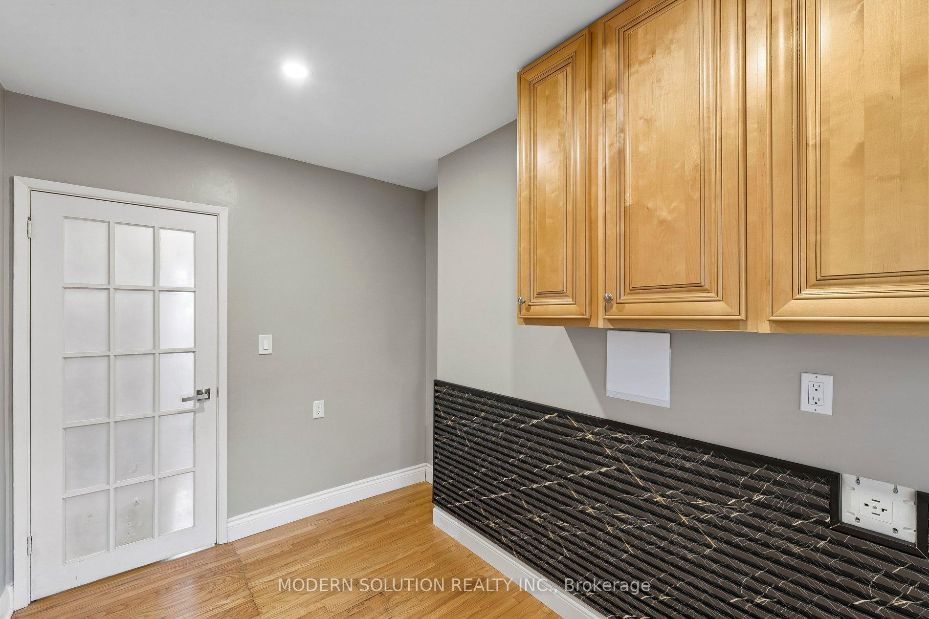 Photo 19 of 61 Godfrey Drive, London, East D — HOMEH