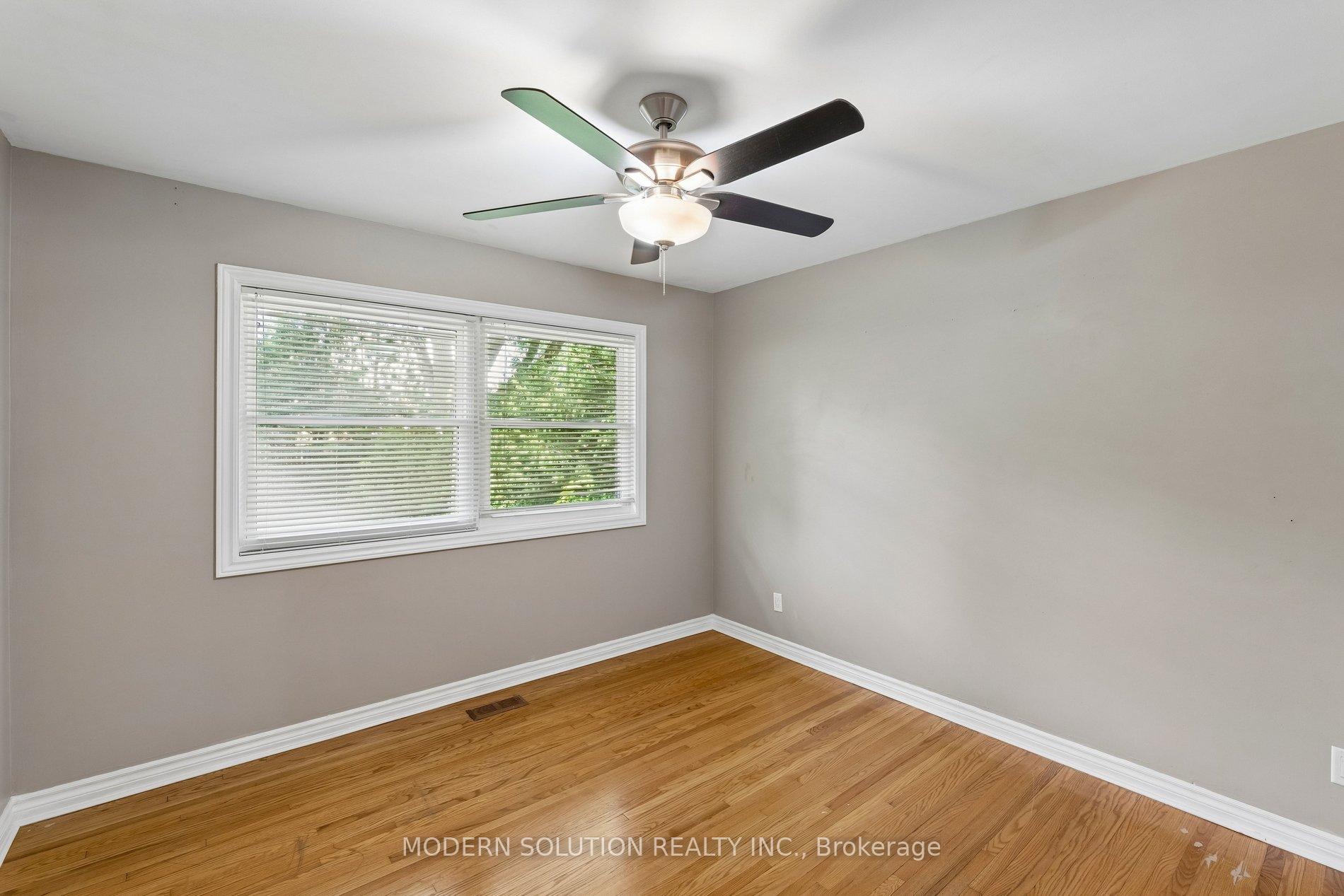 Photo 20 of 61 Godfrey Drive, London, East D — HOMEH