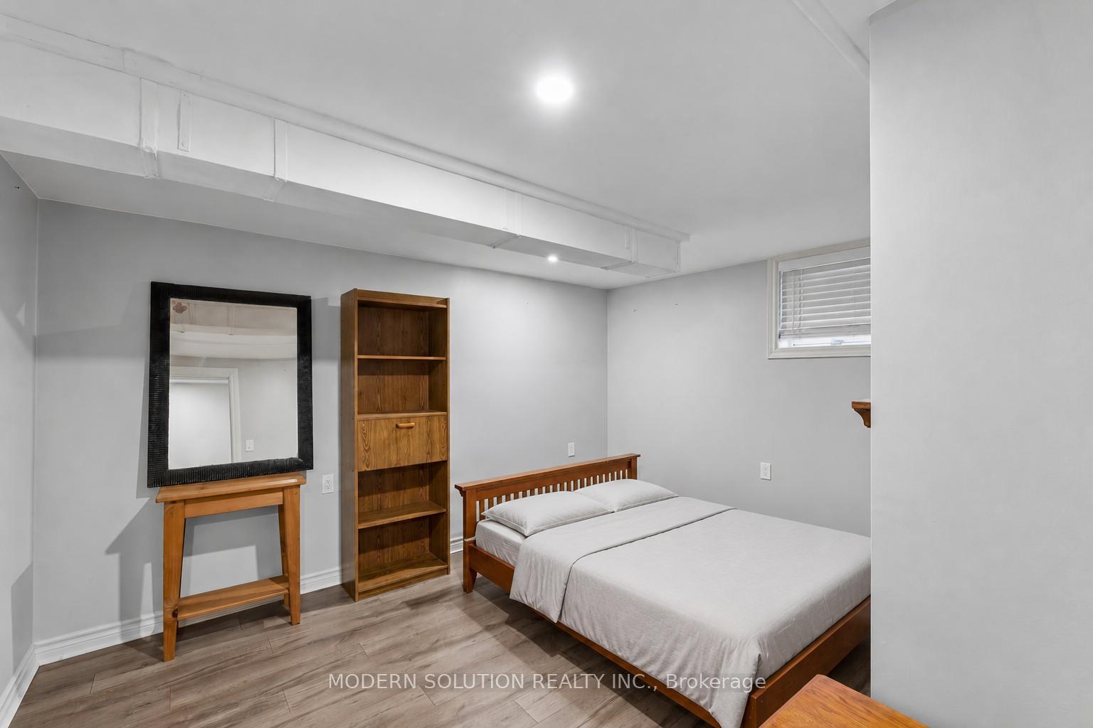 Photo 32 of 61 Godfrey Drive, London, East D — HOMEH