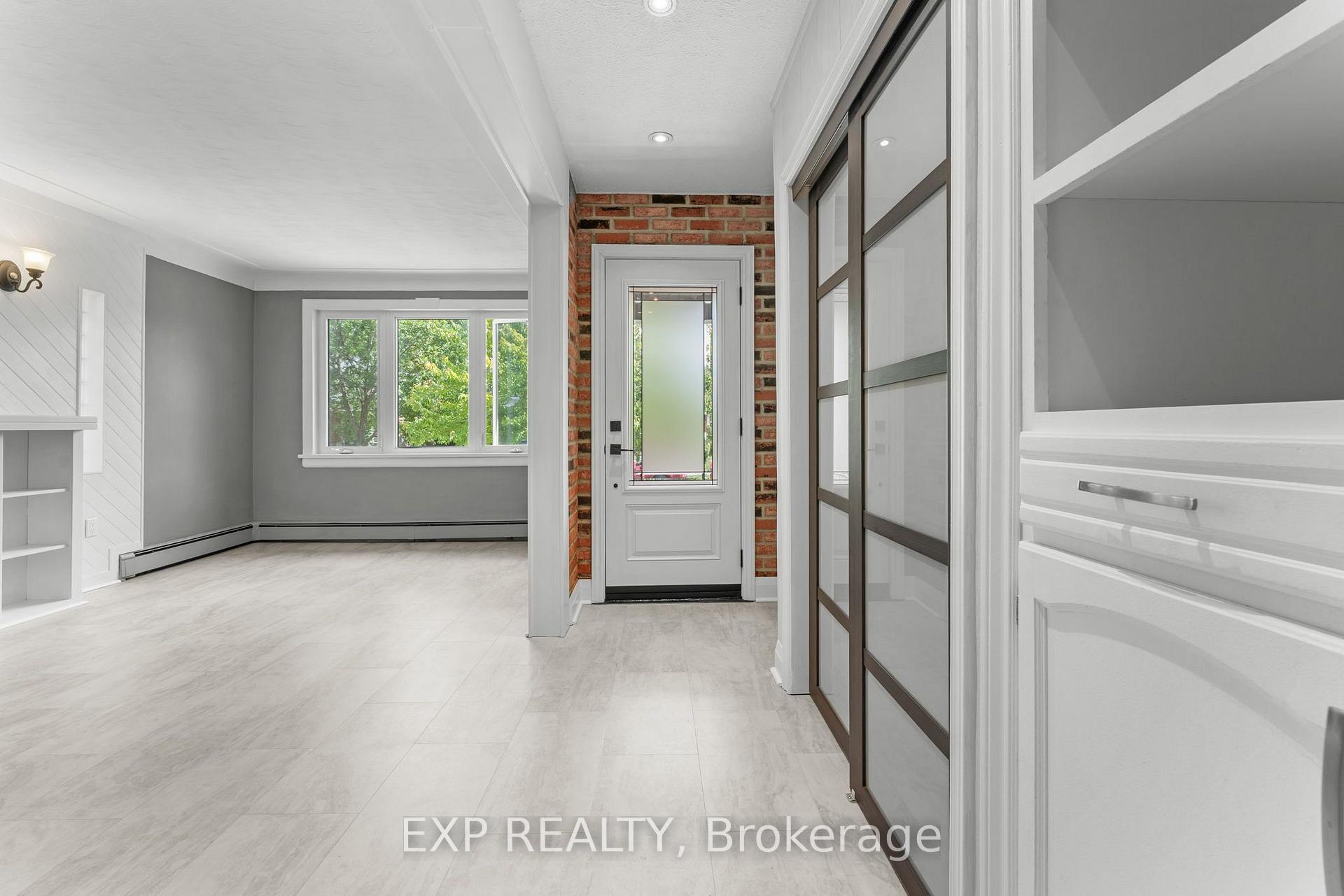 Photo 5 of 156 Park Row S, Hamilton, Delta — HOMEH