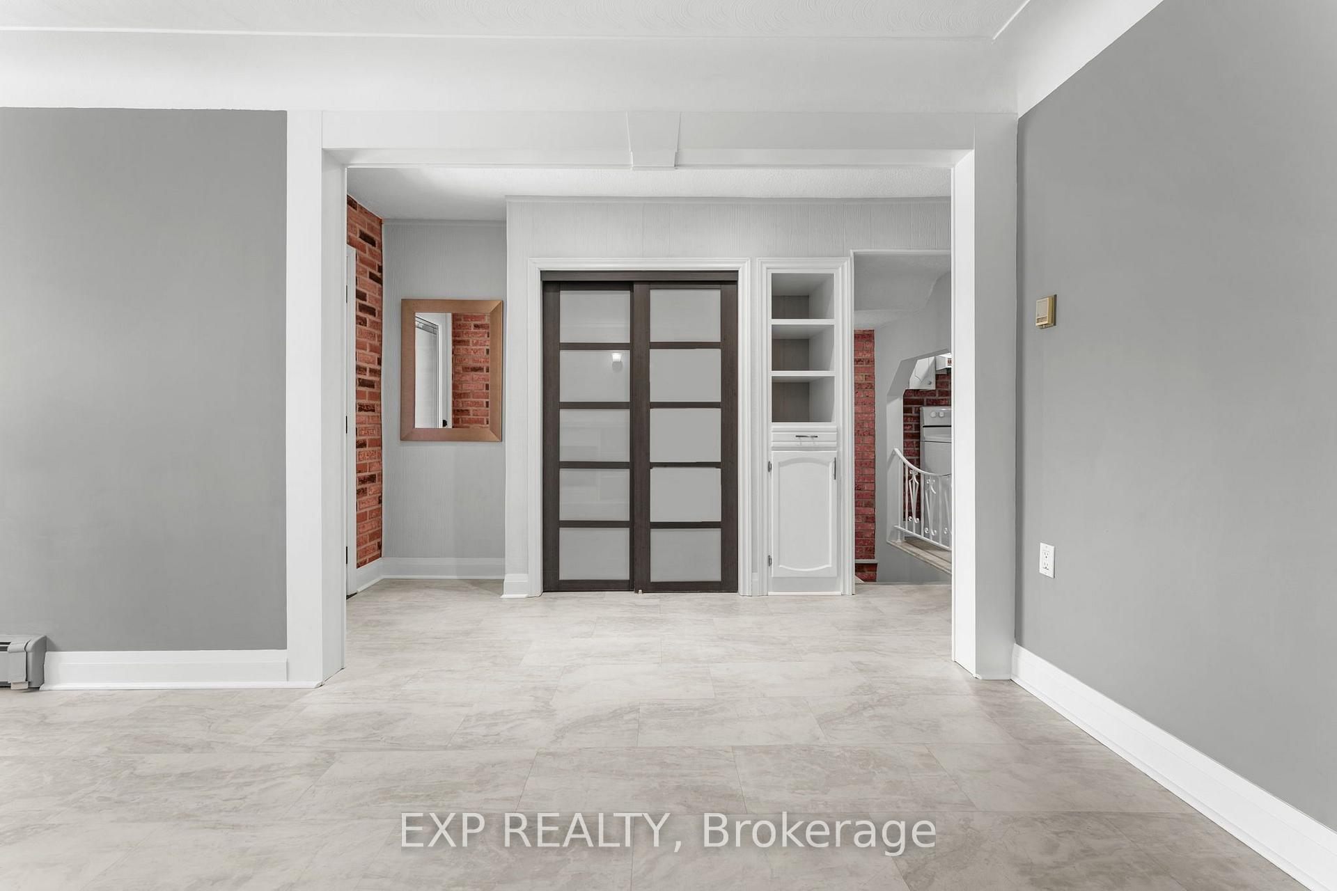 Photo 12 of 156 Park Row S, Hamilton, Delta — HOMEH