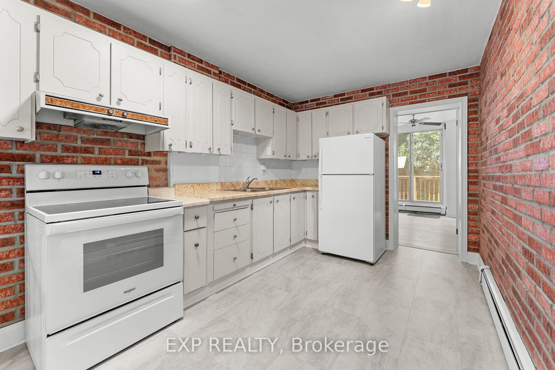 Photo 13 of 156 Park Row S, Hamilton, Delta — HOMEH