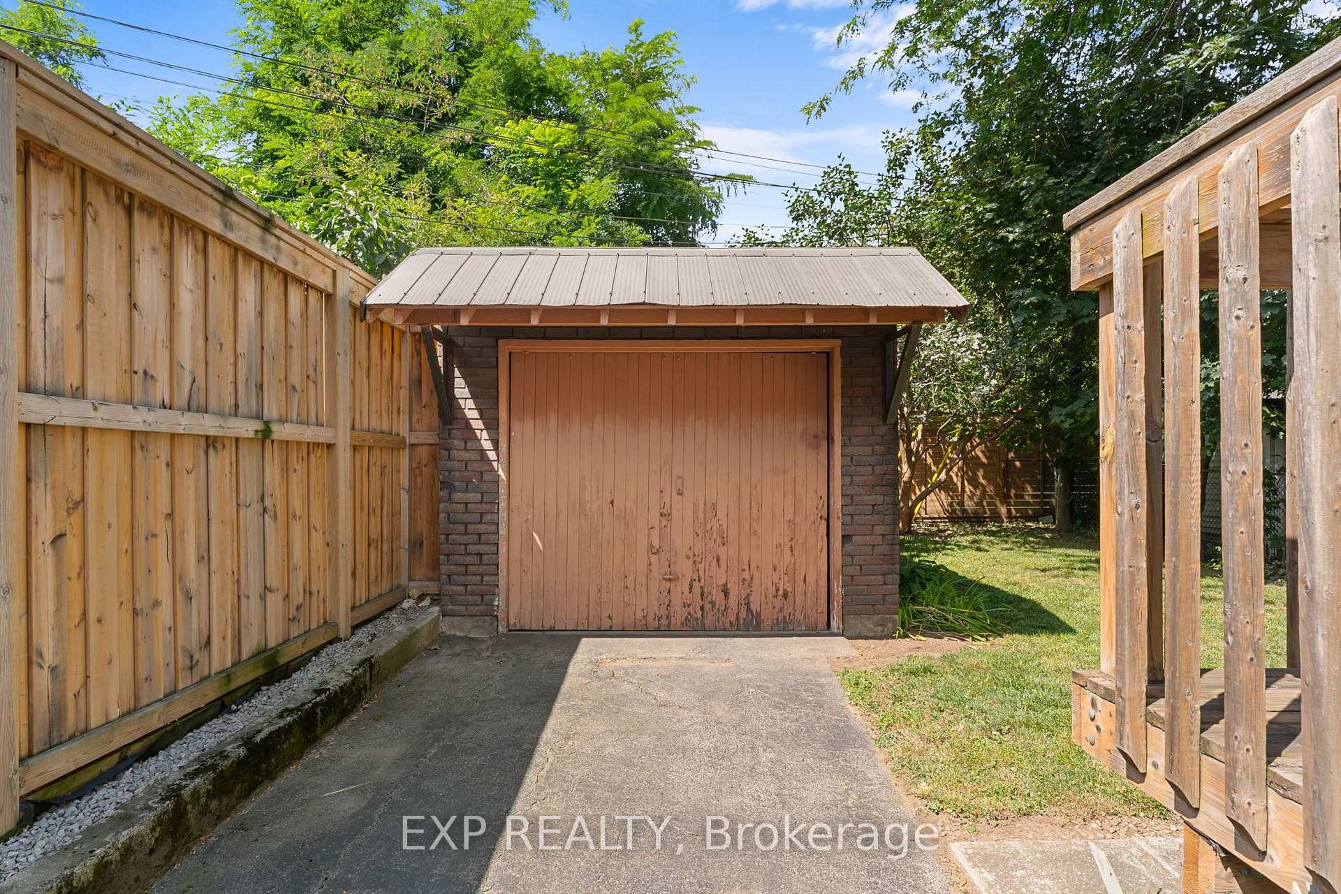 Photo 37 of 156 Park Row S, Hamilton, Delta — HOMEH
