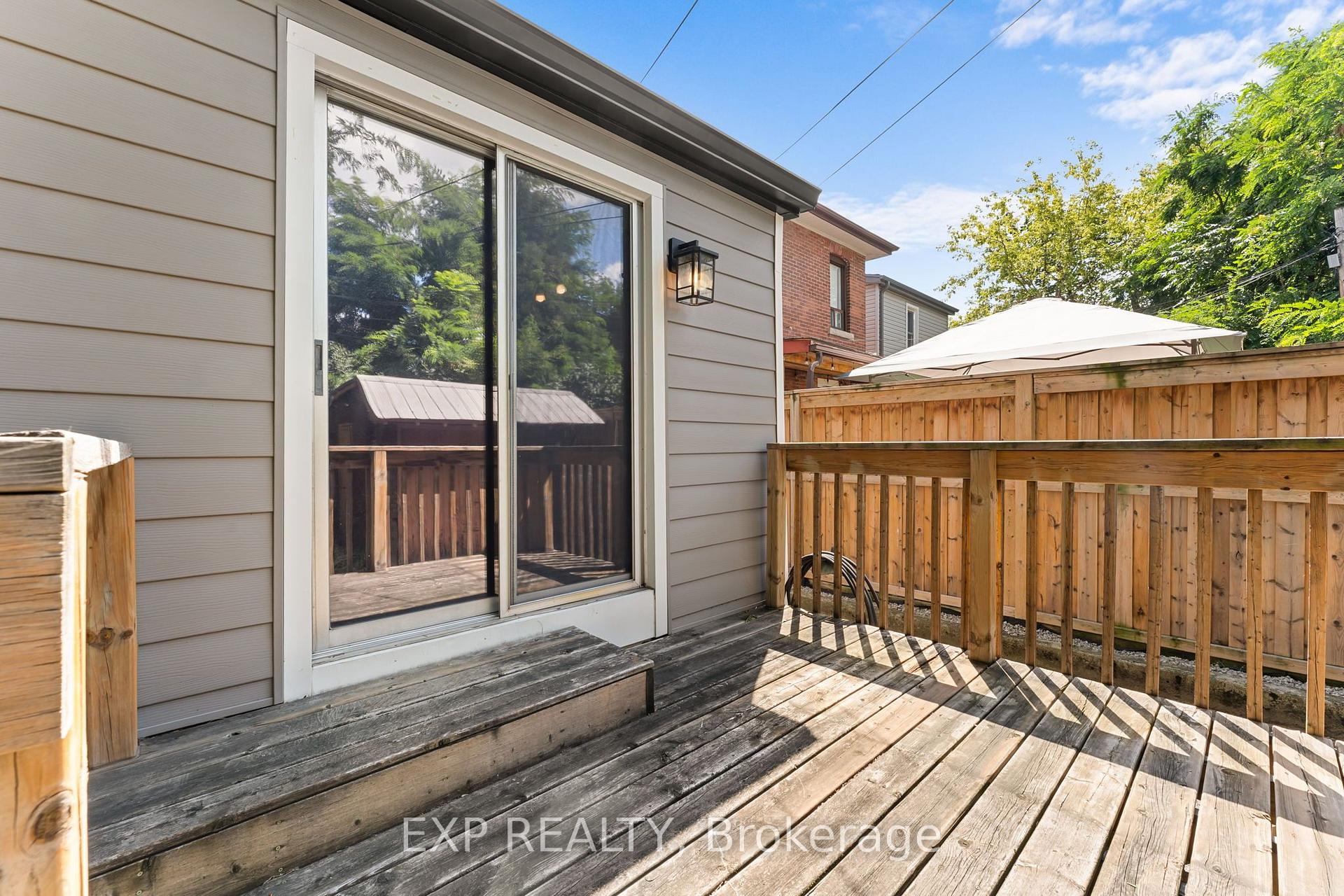 Photo 40 of 156 Park Row S, Hamilton, Delta — HOMEH