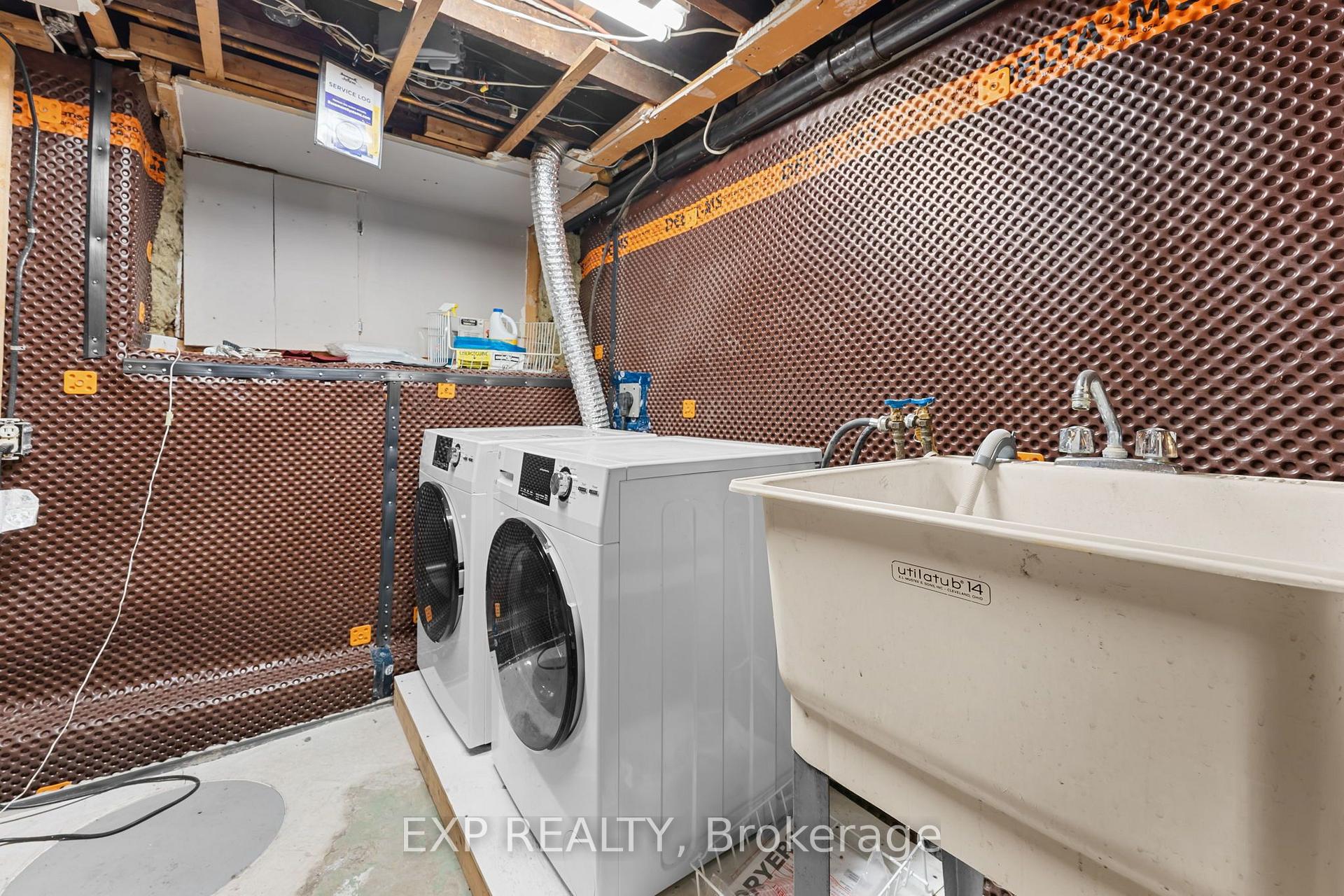 Photo 44 of 156 Park Row S, Hamilton, Delta — HOMEH