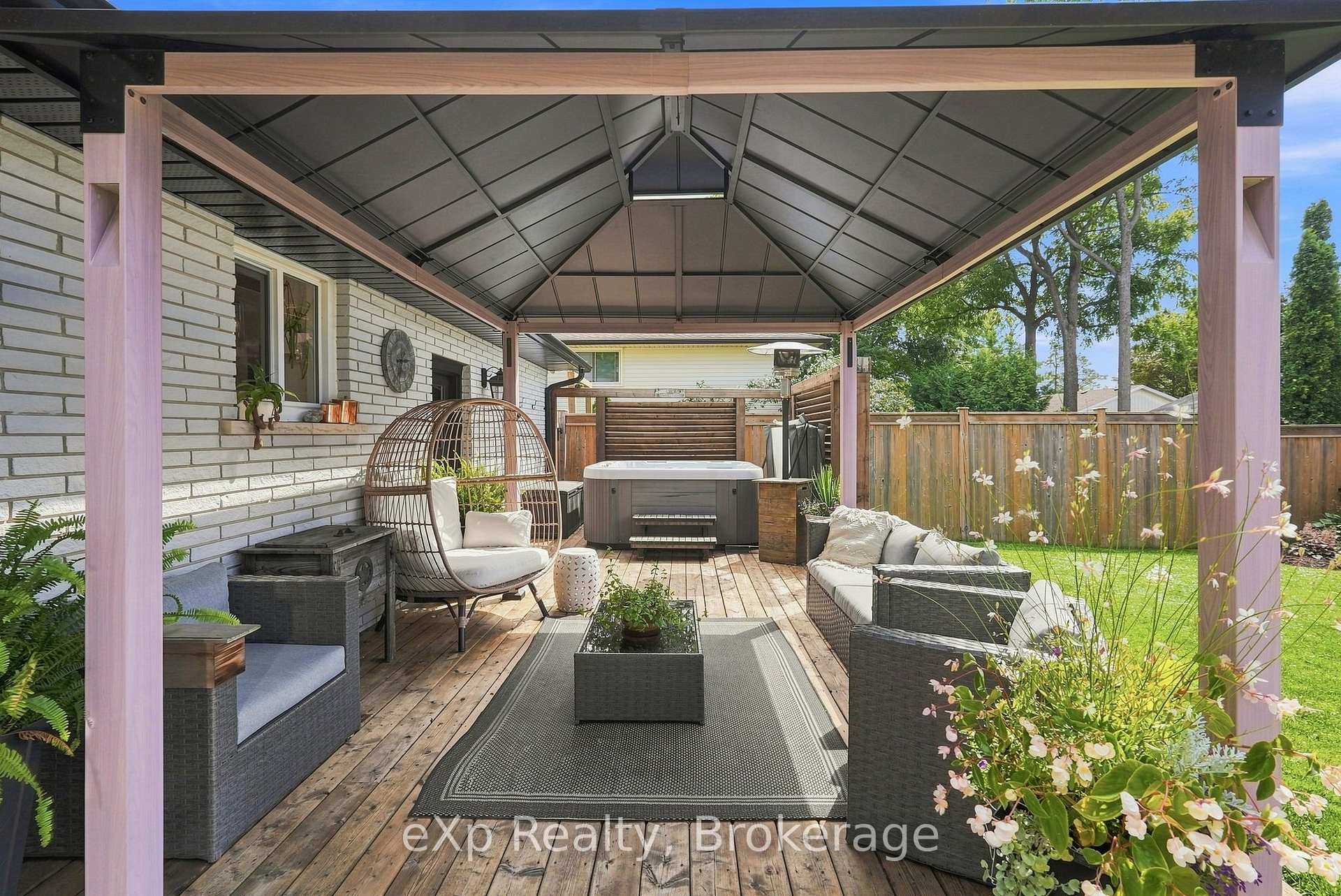 Photo 31 of 541 Oakview Crescent, Wellington North, Mount Forest — HOMEH