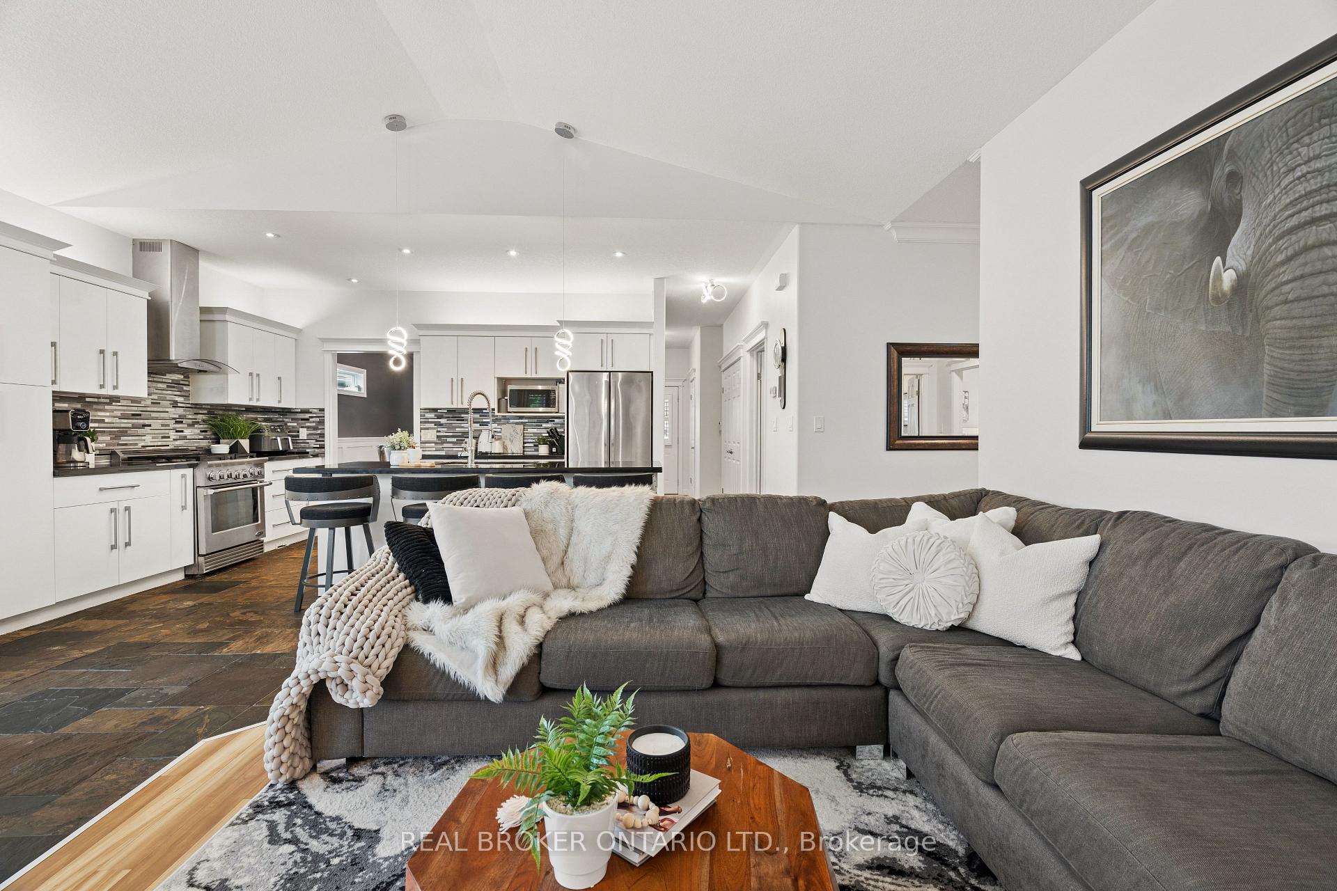 Photo 13 of 108 Hampson Crescent, Guelph/Eramosa, Rockwood — HOMEH