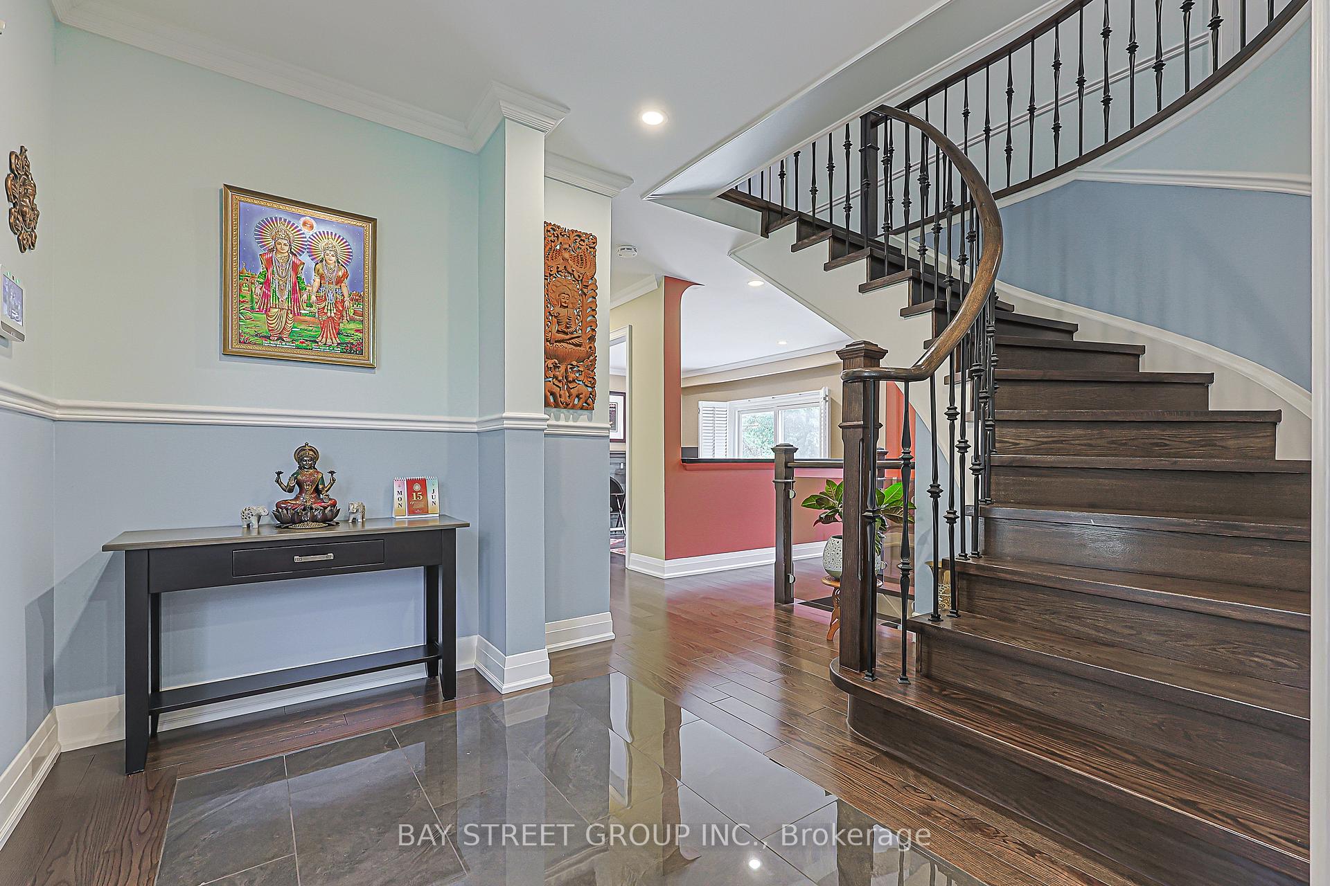 Photo 6 of 12 Jill Court, Markham, Markham Village — HOMEH
