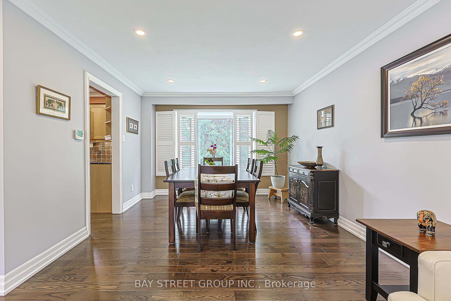 Photo 9 of 12 Jill Court, Markham, Markham Village — HOMEH