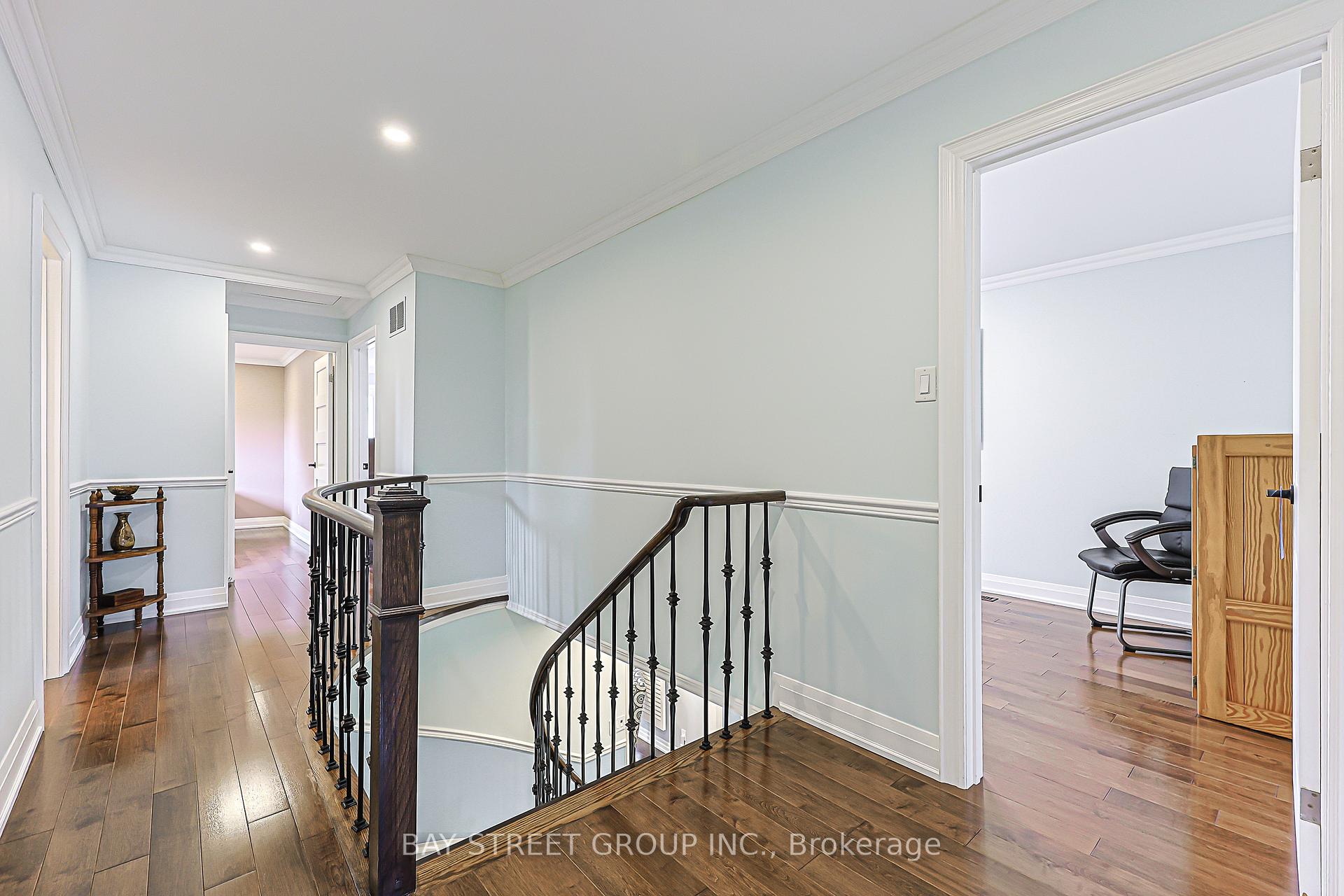 Photo 19 of 12 Jill Court, Markham, Markham Village — HOMEH
