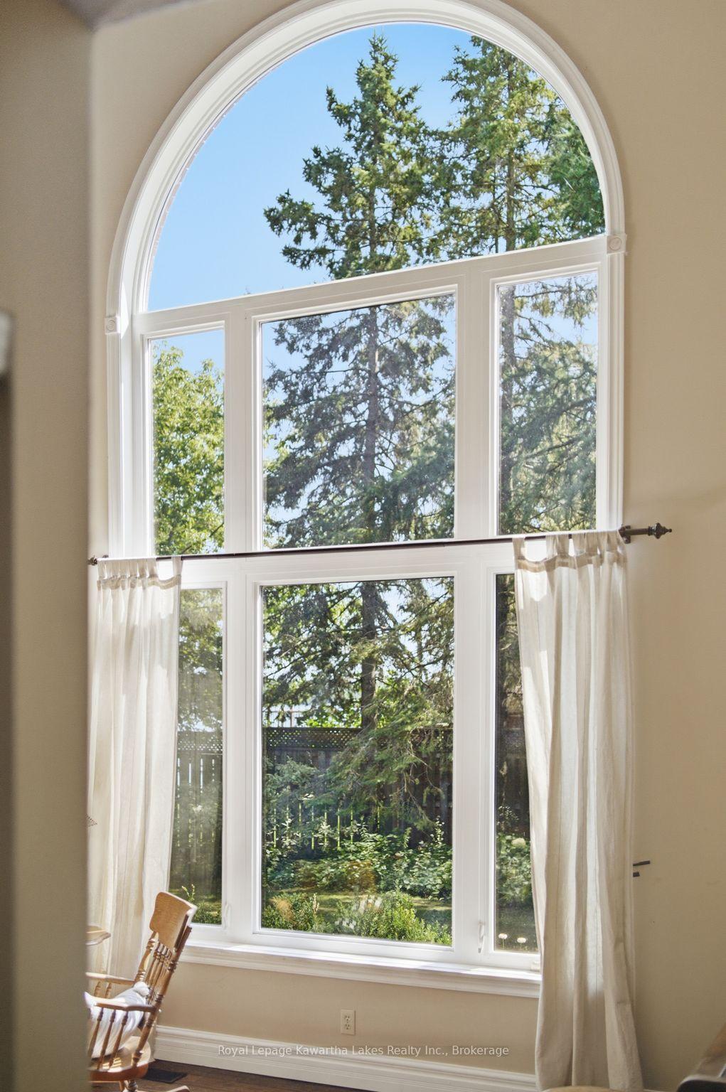 Photo 10 of 100 Pinewood Boulevard, Kawartha Lakes, Carden — HOMEH