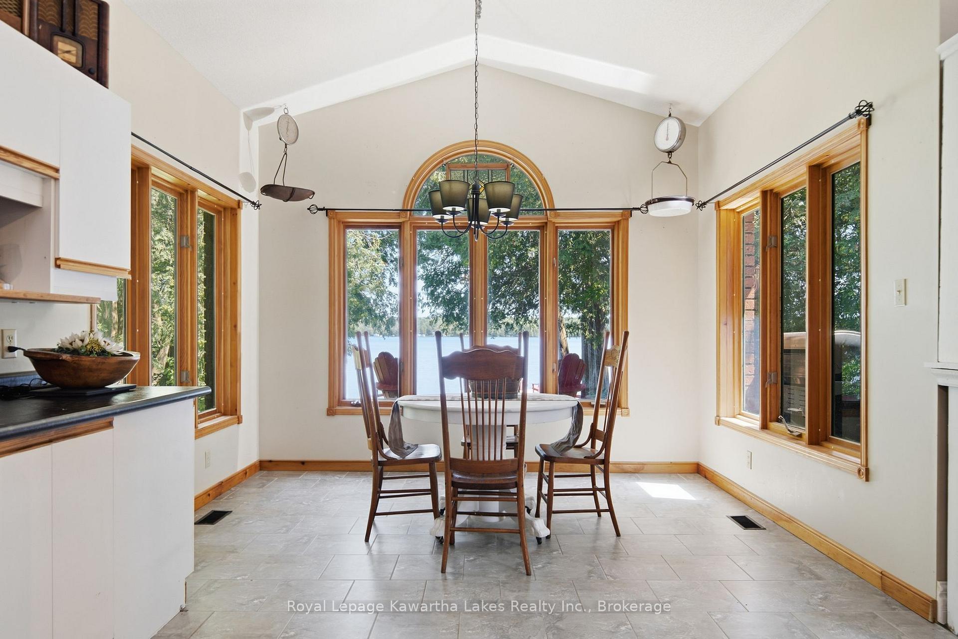 Photo 16 of 100 Pinewood Boulevard, Kawartha Lakes, Carden — HOMEH