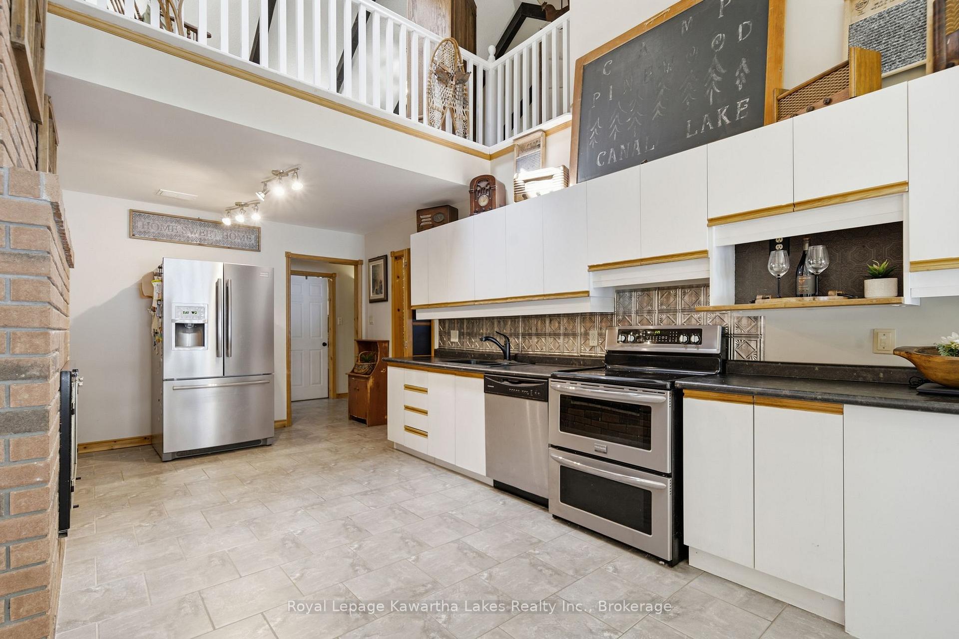 Photo 18 of 100 Pinewood Boulevard, Kawartha Lakes, Carden — HOMEH