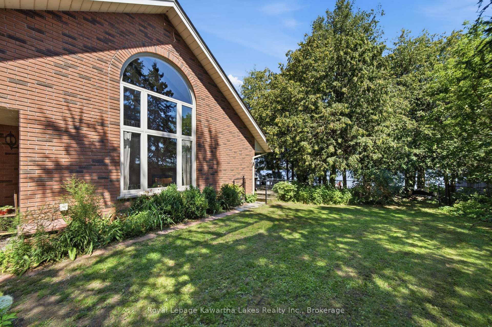 Photo 35 of 100 Pinewood Boulevard, Kawartha Lakes, Carden — HOMEH