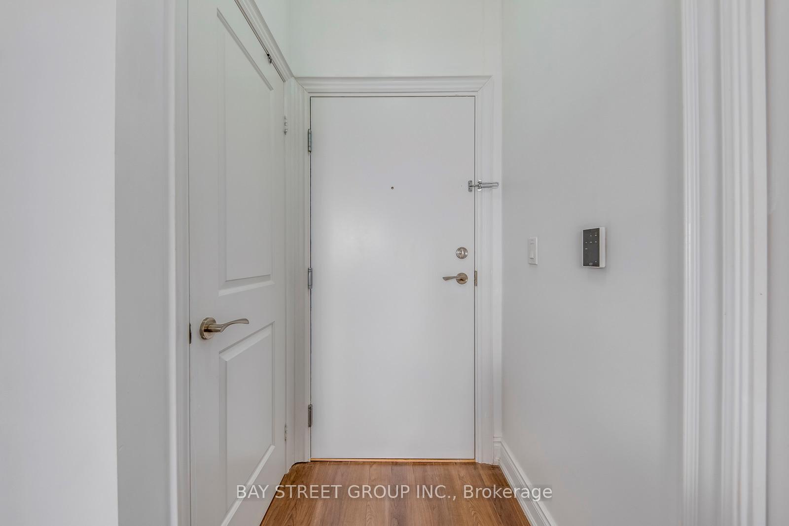 Photo 7 of Unit 911, 38 Cedarland Drive, Markham, Unionville — HOMEH