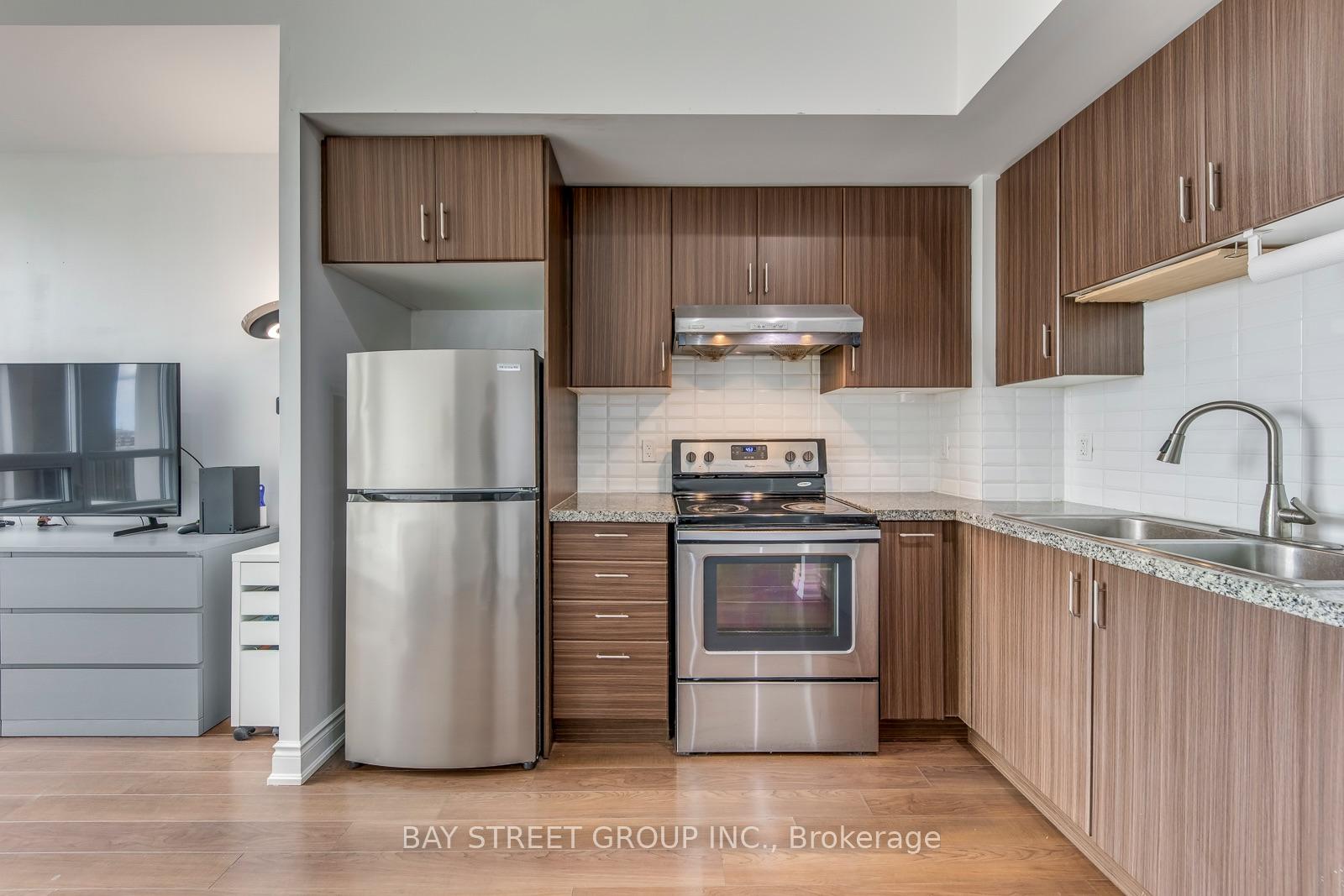 Photo 17 of Unit 911, 38 Cedarland Drive, Markham, Unionville — HOMEH
