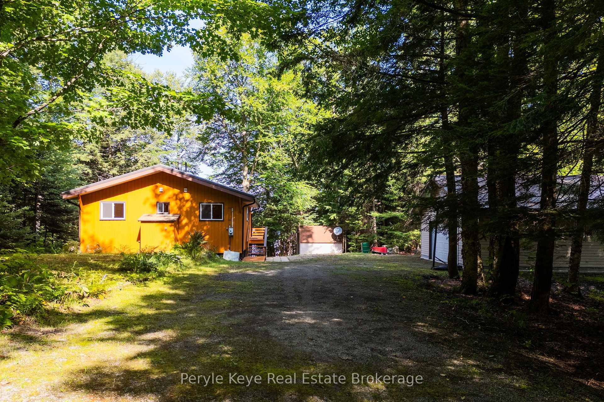 Photo 7 of 1160 Lakeshore Drive S, Bracebridge, Oakley — HOMEH
